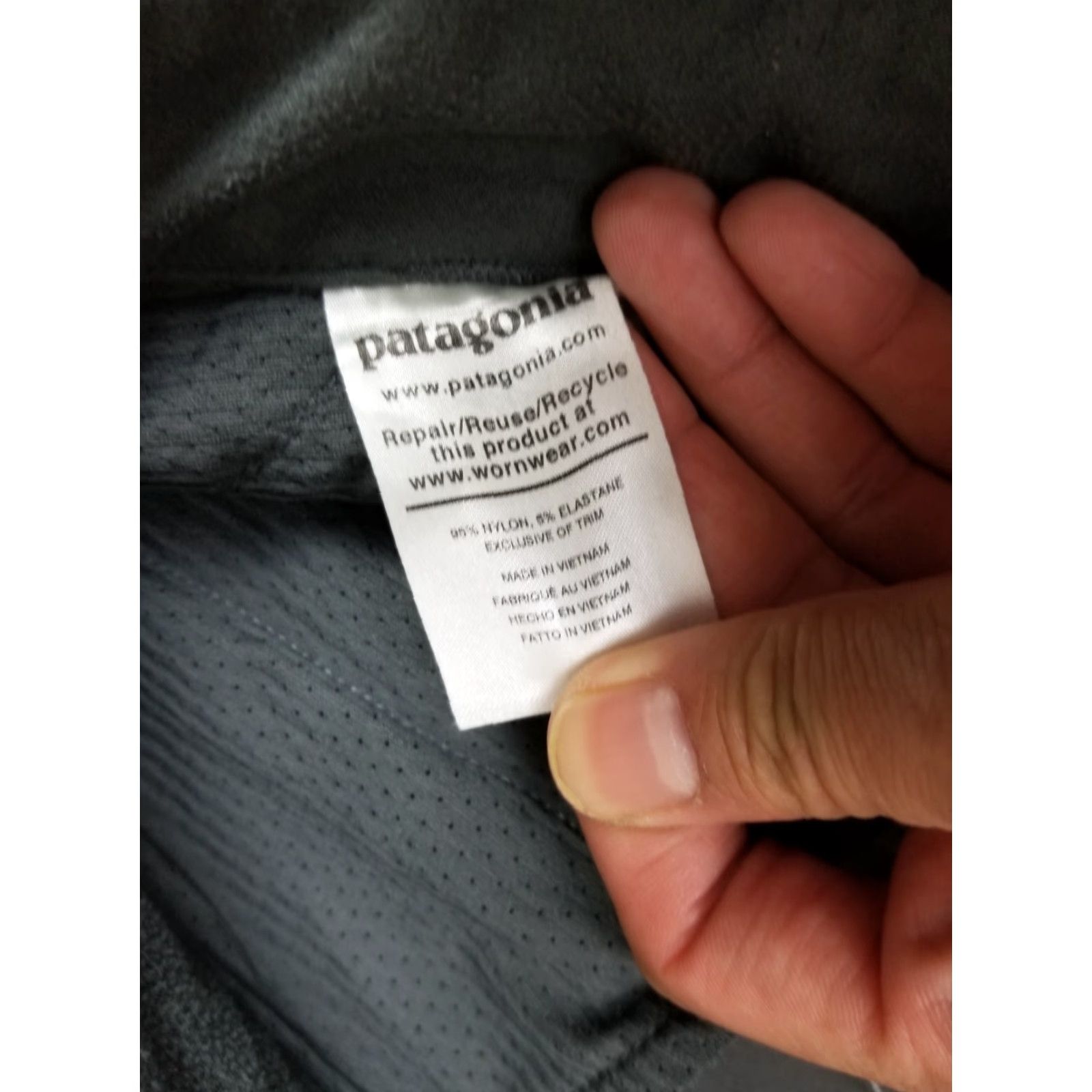 Patagonia Patagonia Gray Point Peak Trail Pants Mens 34 Athletic Cotton Denim Belted 33 Inseam 33 Inside Leg 43 Out Side Leg 200 characters max Size US 34 / EU 50 - 5 Thumbnail