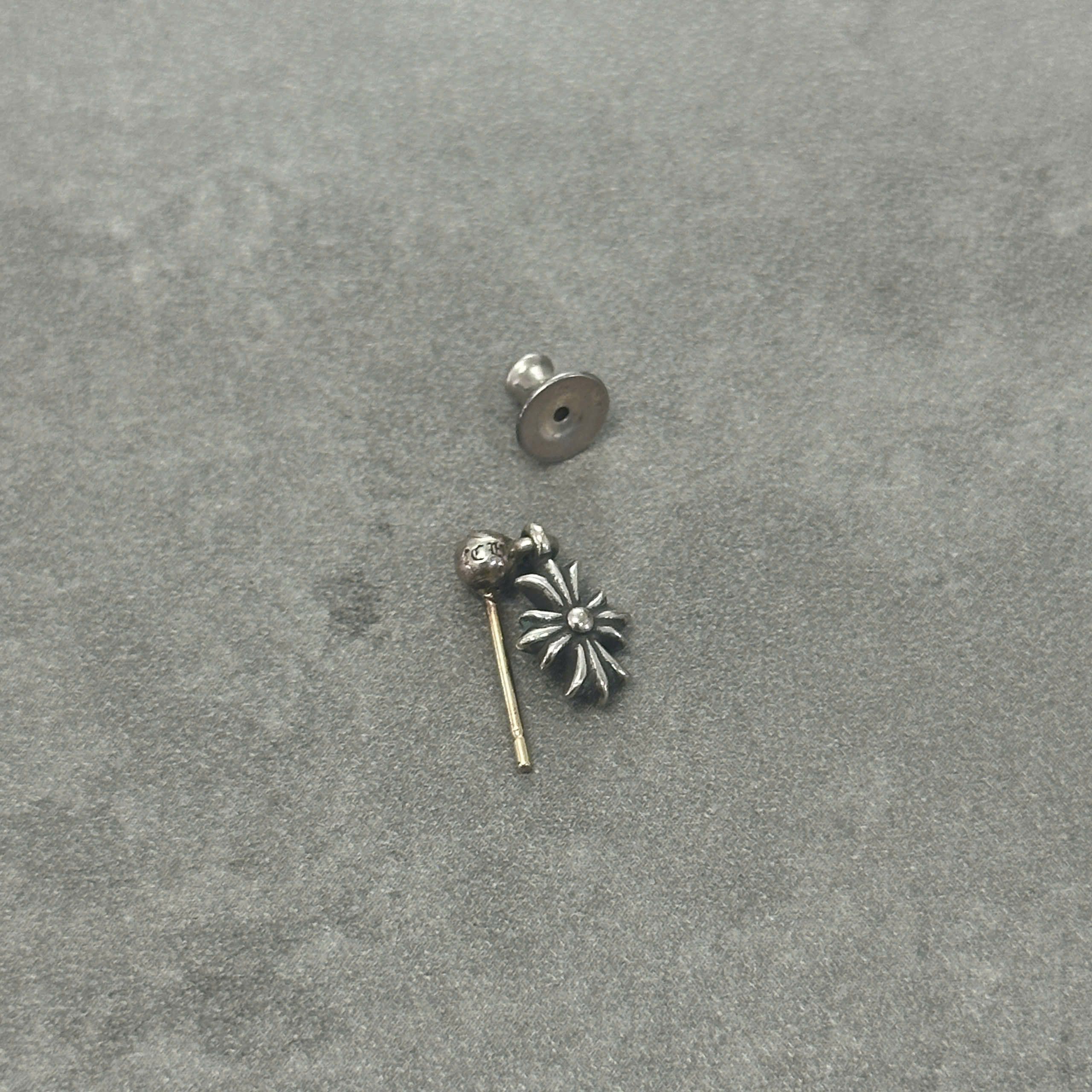 Chrome Hearts Chrome Hearts Tiny E silver earring Size ONE SIZE - 4 Thumbnail