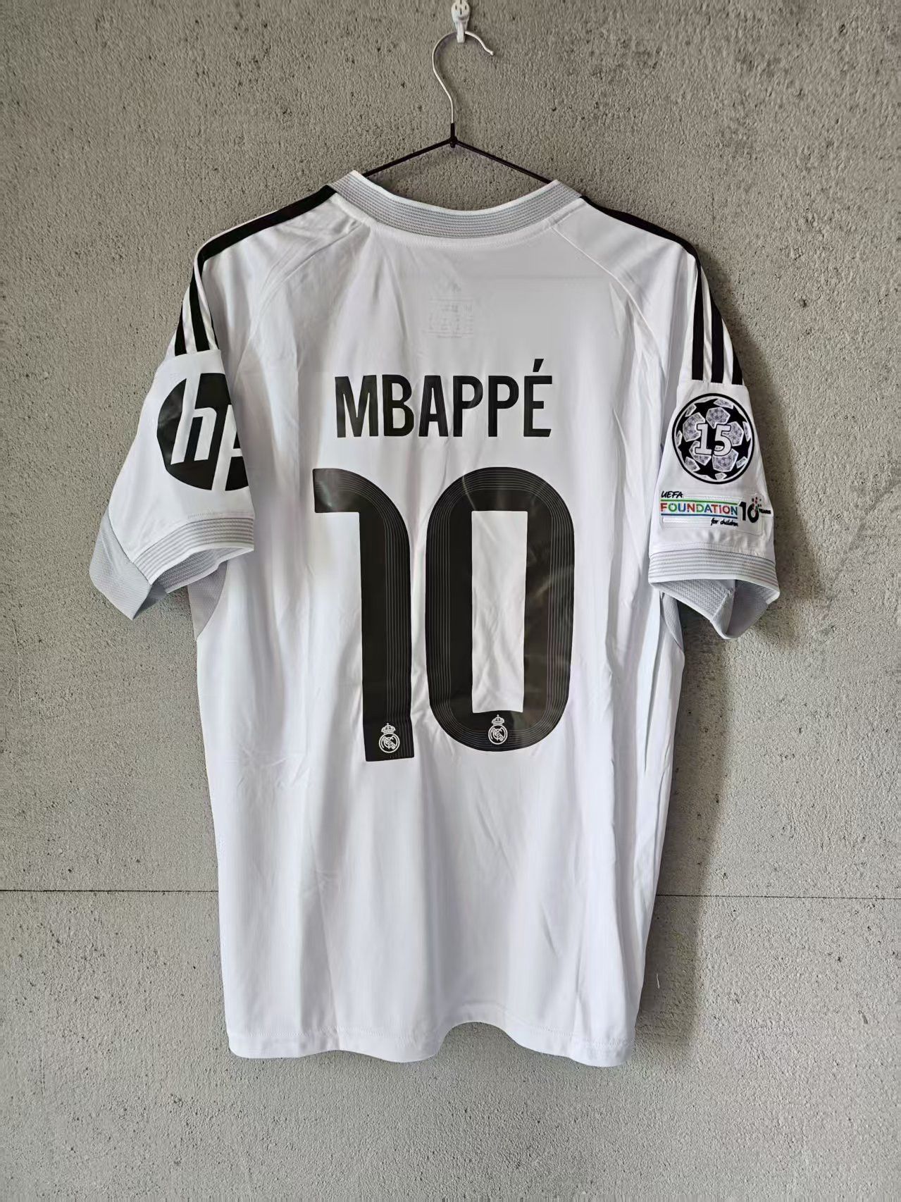 Other 2025 26 Real Madrid #10 Kylian Mbappé Jersey Size US S / EU 44-46 / 1 - 1 Thumbnail