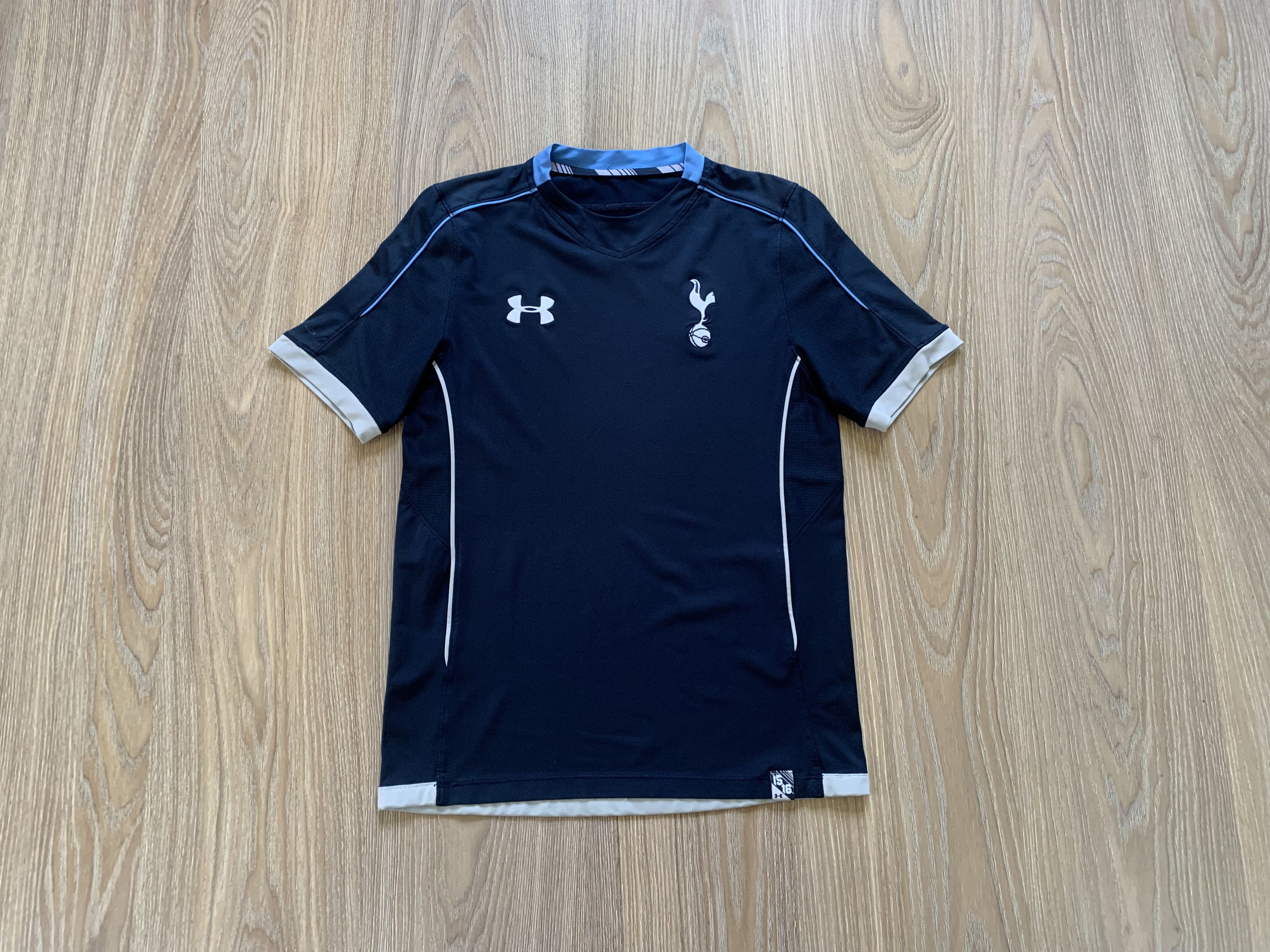 Under Armour × Vintage Youth Under Armour Tottenham Traning Shirt 2015-2016 Size US XS / EU 42 / 0 - 1 Thumbnail