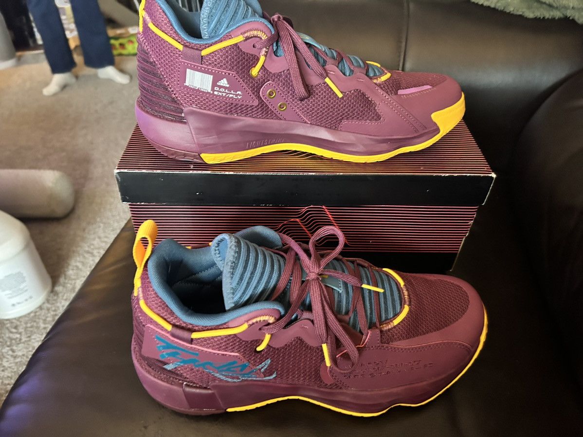 Adidas Dame 7 Extply gca Size US 11 / EU 44 - 1 Thumbnail