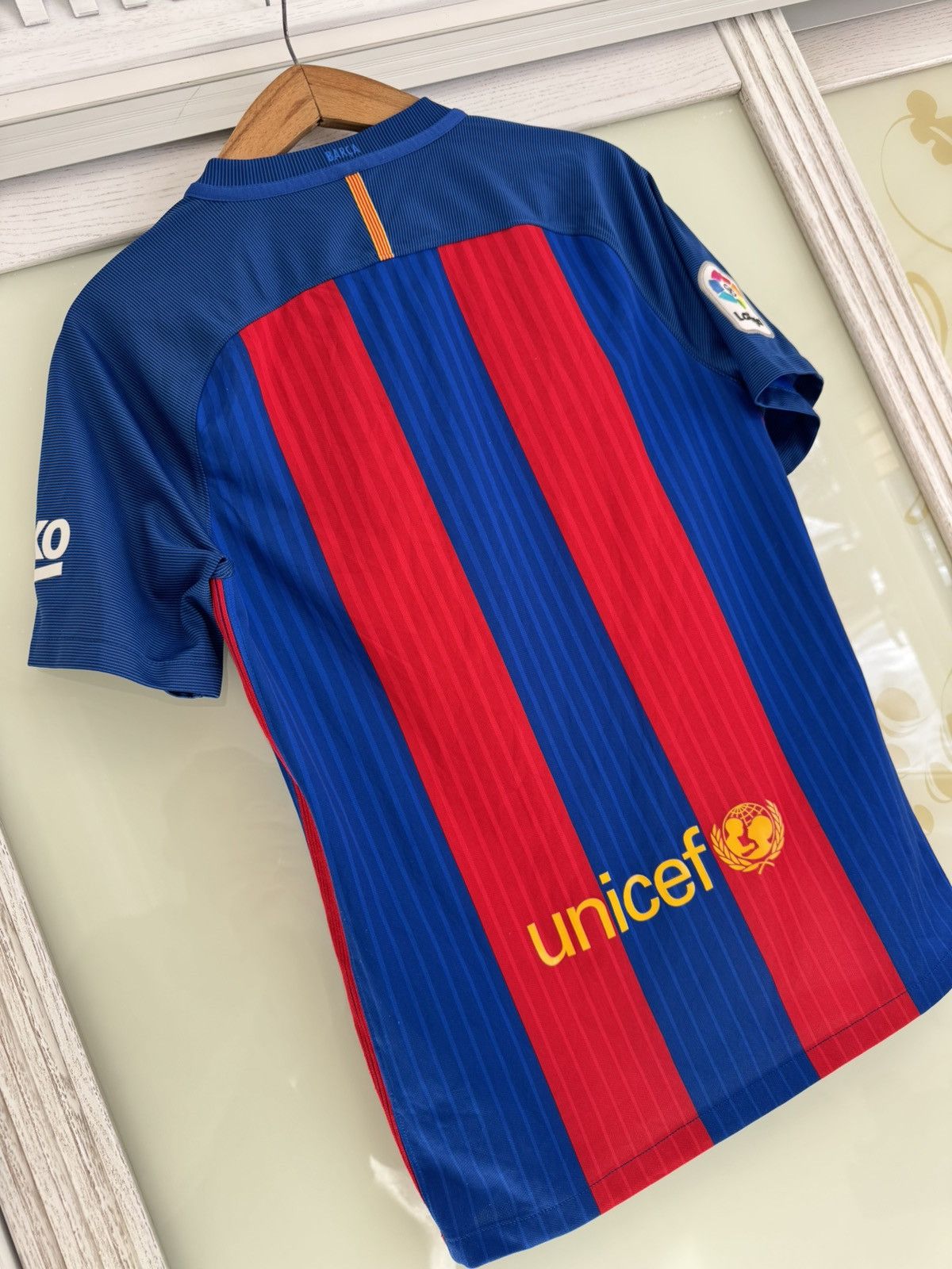 Nike Barcelona 2015-2016 Home Soccer Jersey Football Kit Shirt Size US S / EU 44-46 / 1 - 8 Thumbnail
