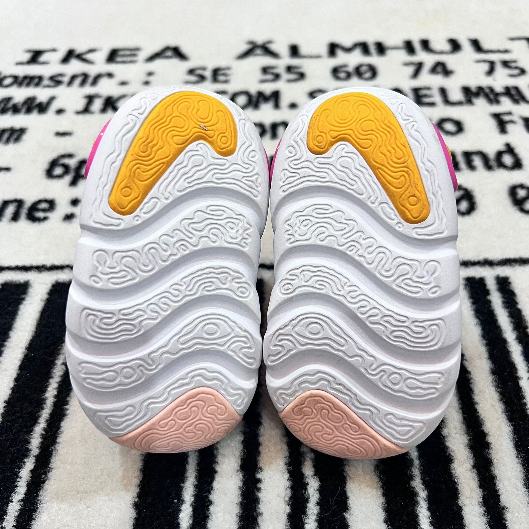 Nike Nike Dynamo Go 2 Easy On Toddler Shoes Size US 5 / EU 37 - 5 Thumbnail
