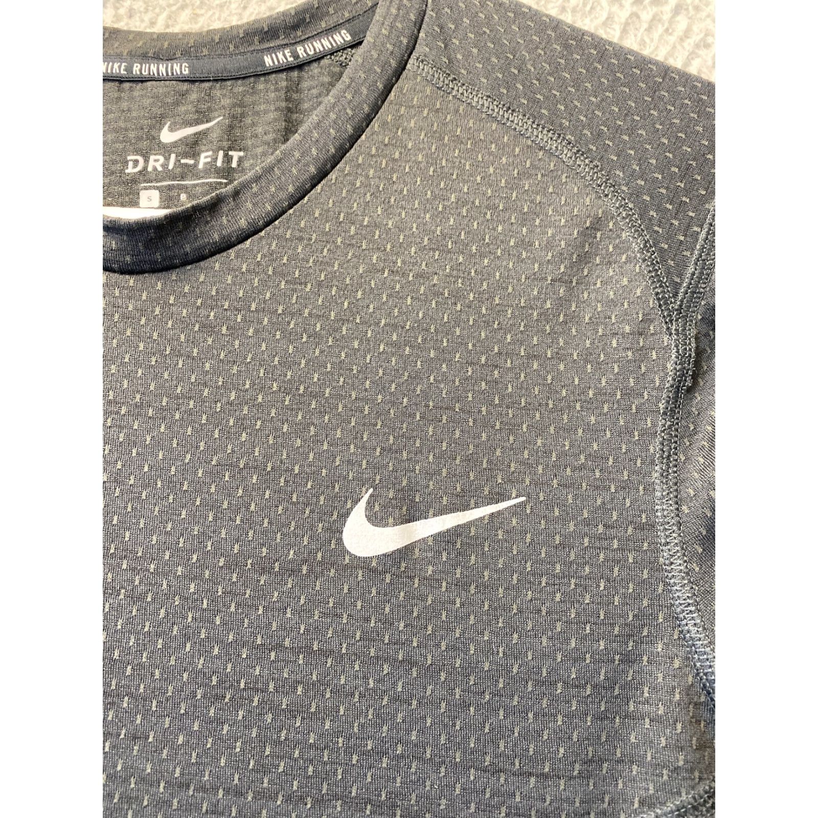 Nike Nike Women's S Black Dri-Fit Sport T-Shirt Slim Fit Short Sleeve Crew Neck Summer Breathable Lightweight Size S / US 4 / IT 40 - 2 Thumbnail