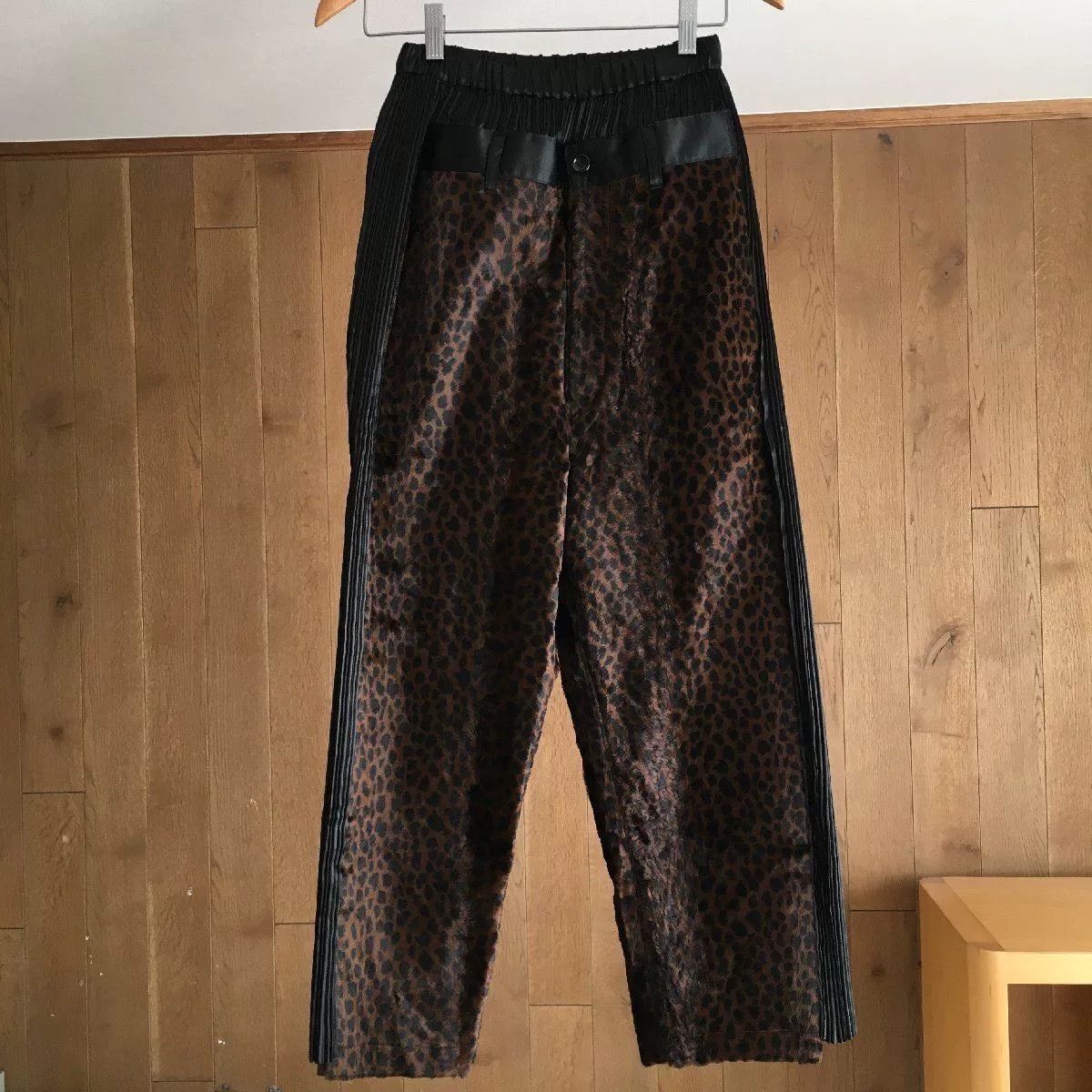 Junya Watanabe junya watanabe leopard print pleated trousers Size US 26 / EU 42 - 1 Thumbnail
