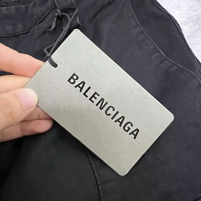 Balenciaga Balenciaga size XS Black Flared Cargo Pants Size US 27 - 5 Thumbnail