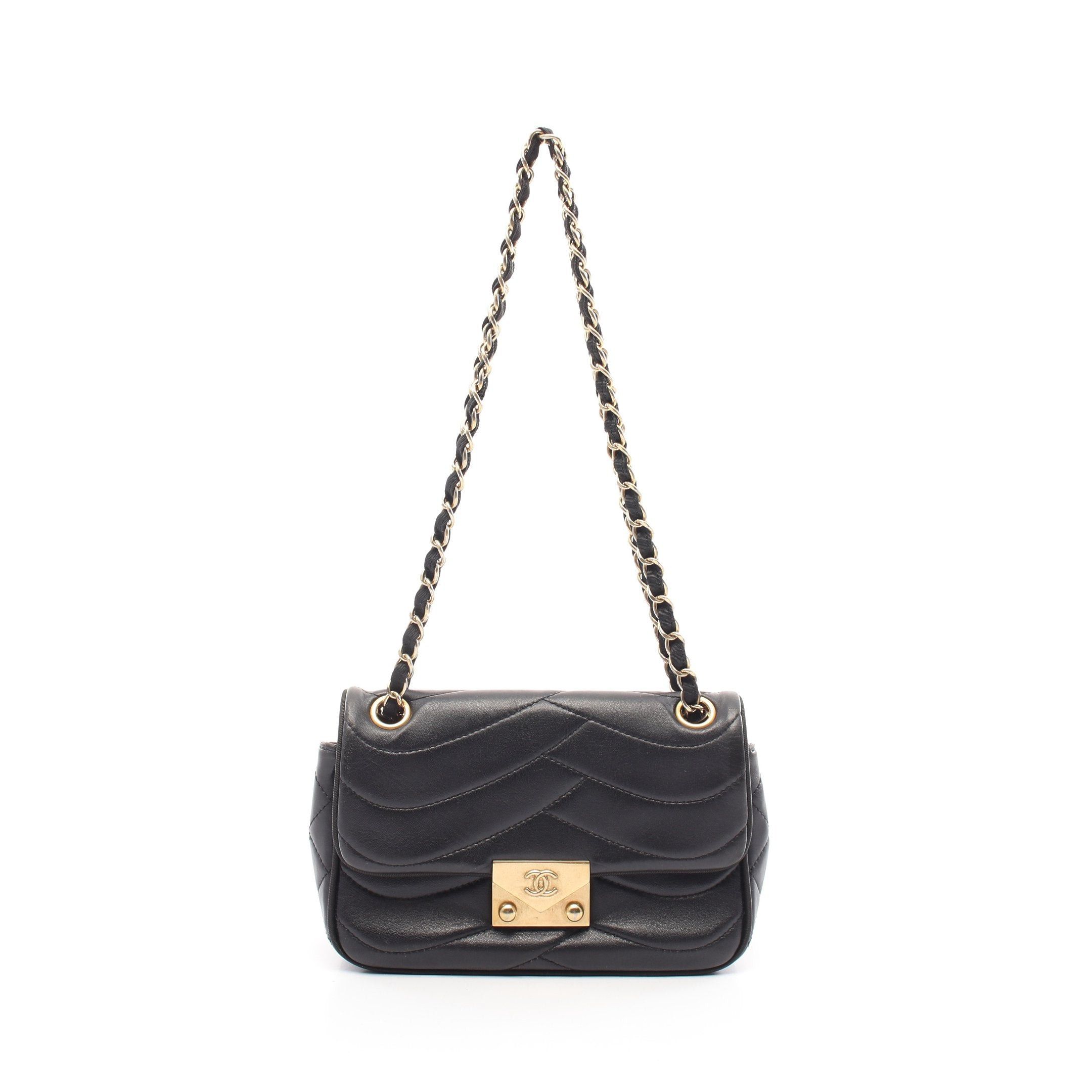 Chanel Chanel Double Chain Shoulder Bag Wave Stitch Lambskin Black Gold Hardware Size ONE SIZE - 1 Thumbnail