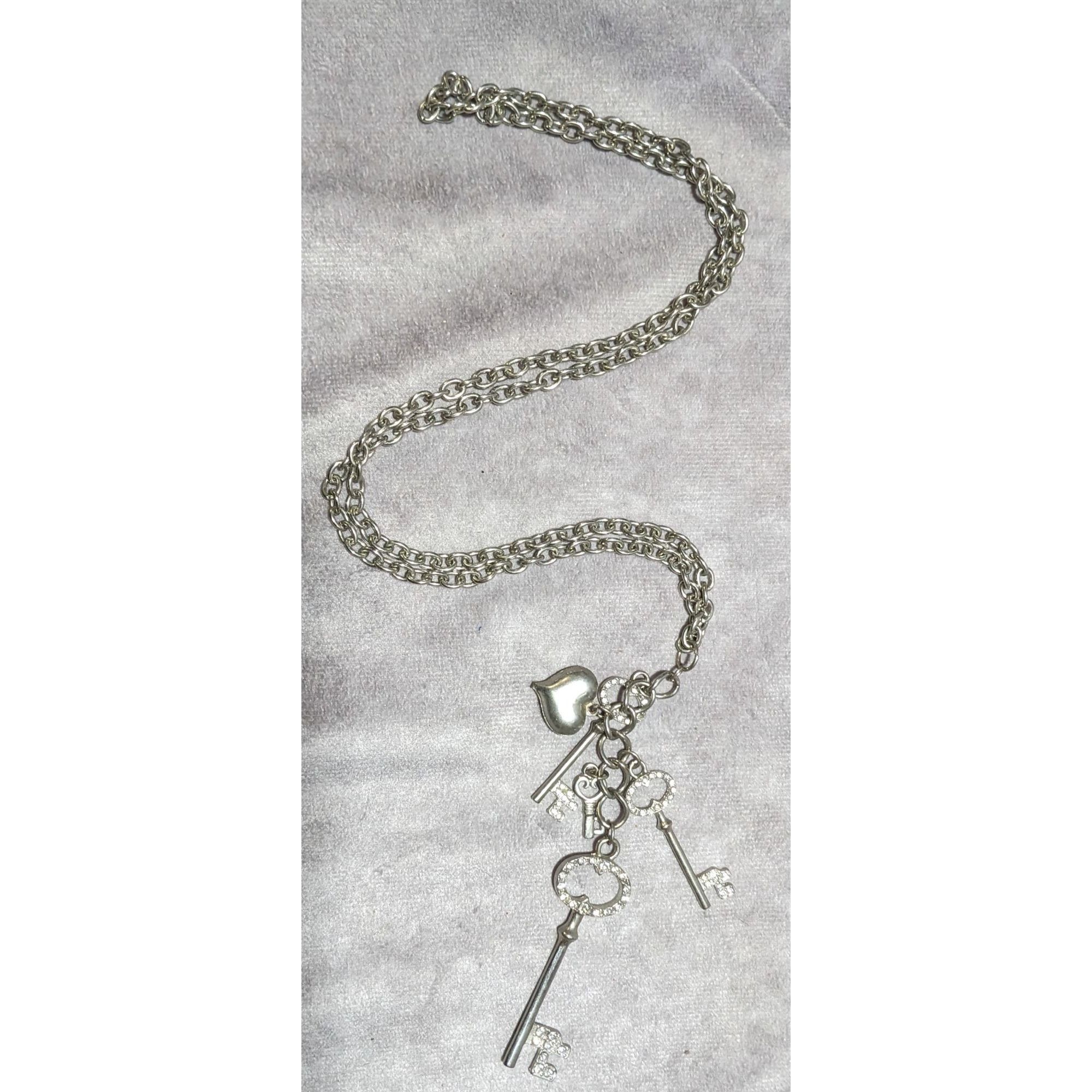 Other Silver Rhinestone Key Charm Cluster Necklace Size ONE SIZE - 9 Thumbnail
