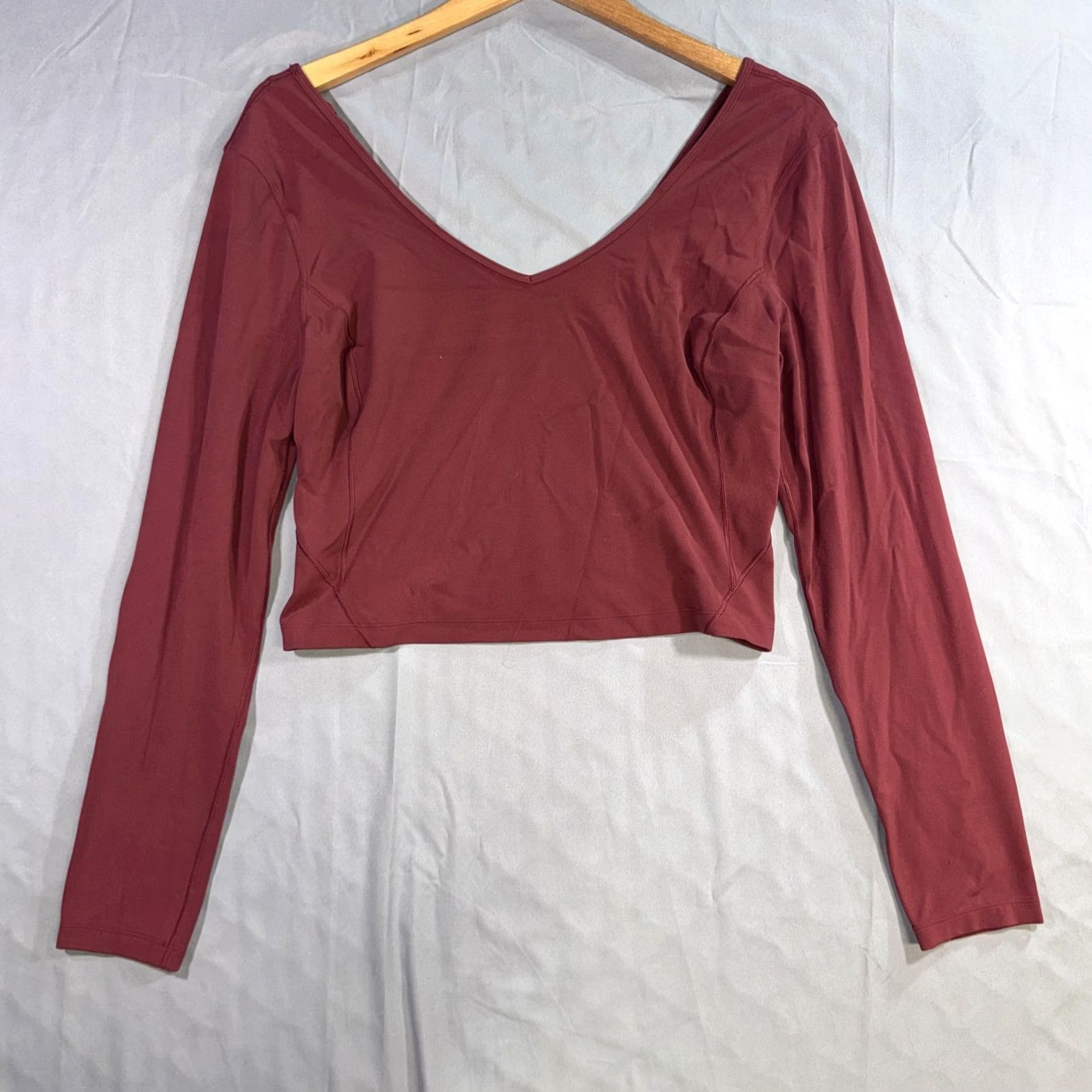 Lululemon Lululemon Shirt Womens Small Red Cropped V-Neck Long Sleeve Yoga Athletic Top Size S / US 4 / IT 40 - 2 Thumbnail