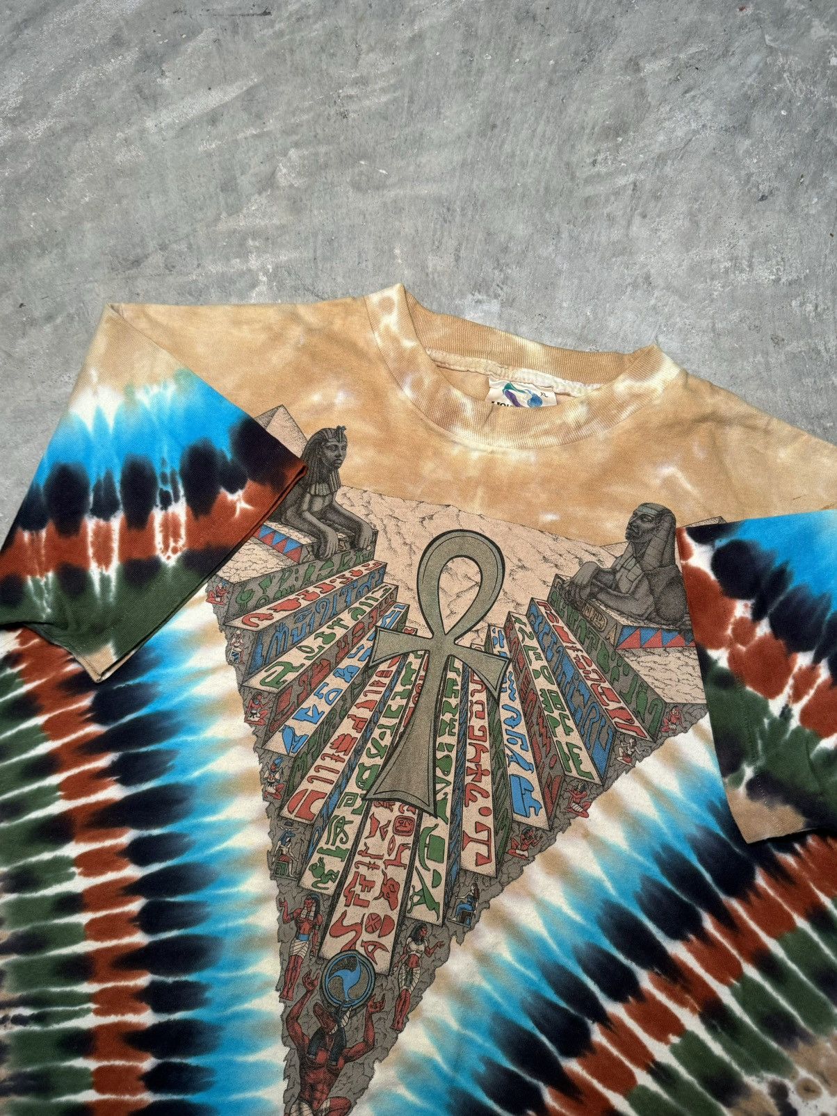 Liquid Blue Ancient Egypt Pharaoh Liquid Blue 90s grail very rare Size US XL / EU 56 / 4 - 4 Thumbnail