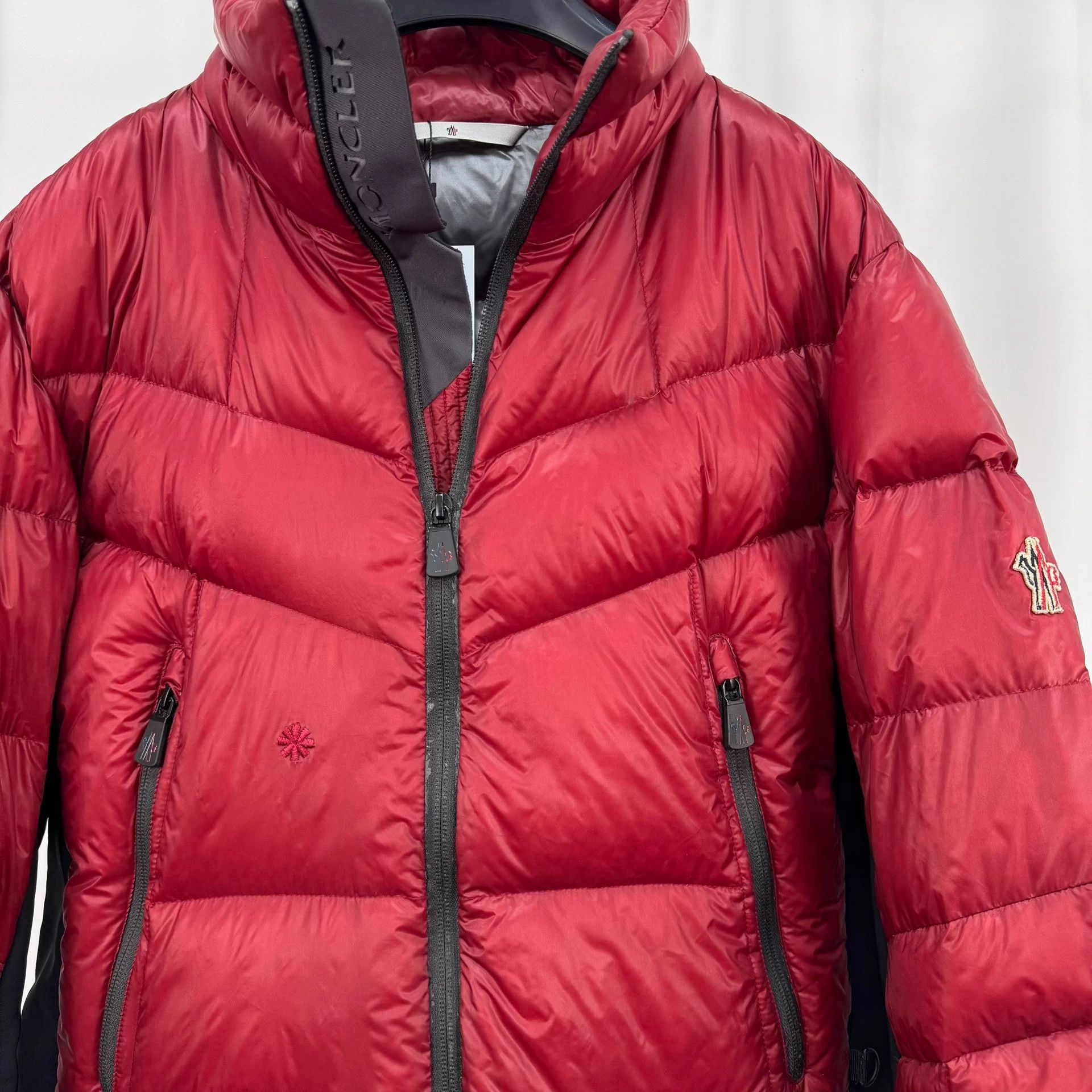Moncler Moncler size 5 embroidered logo down coat 95 new mended Size XXL / US 16-18 / IT 52-54 - 3 Thumbnail