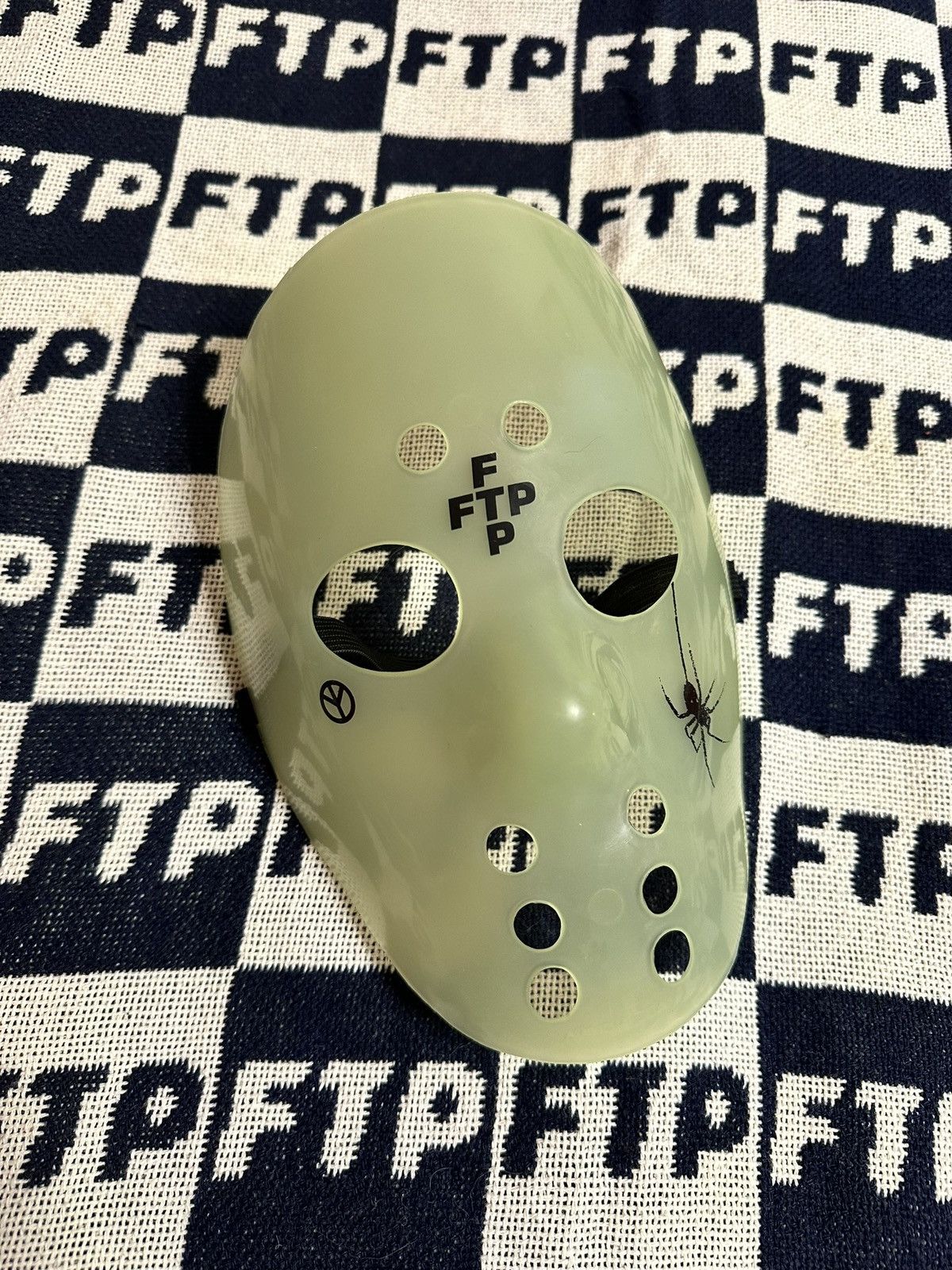 Glow In The Dark White Hockey Mask Glow In The Dark White Hockey Mask