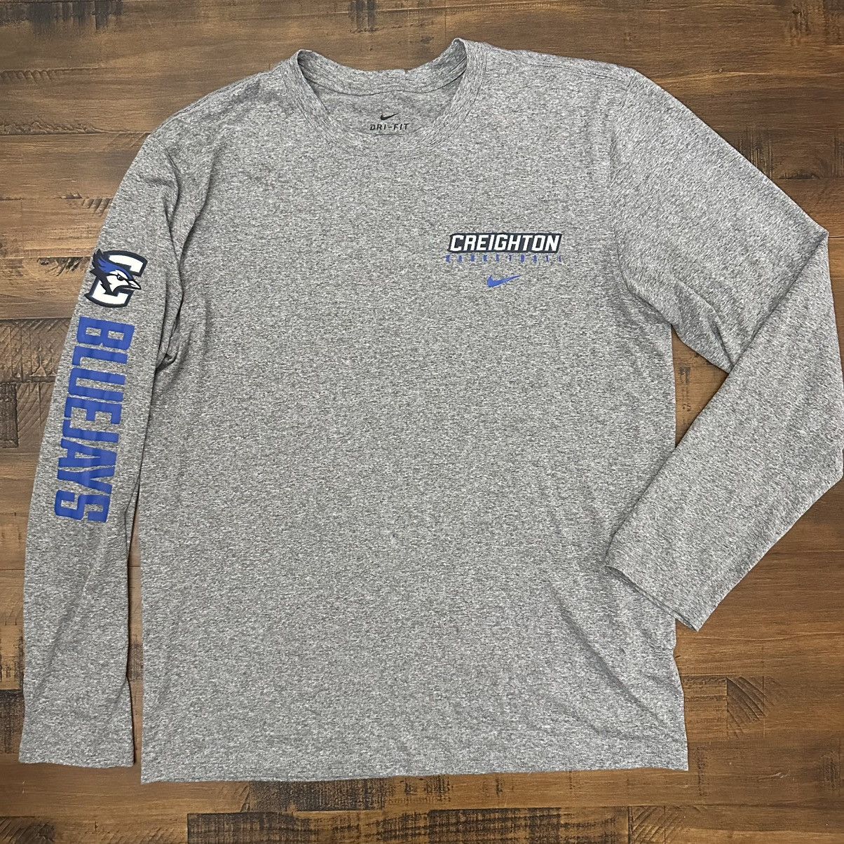 Nike Nike long sleeve Creighton dry-fit t-shirt. Size US L / EU 52-54 / 3 - 1 Thumbnail