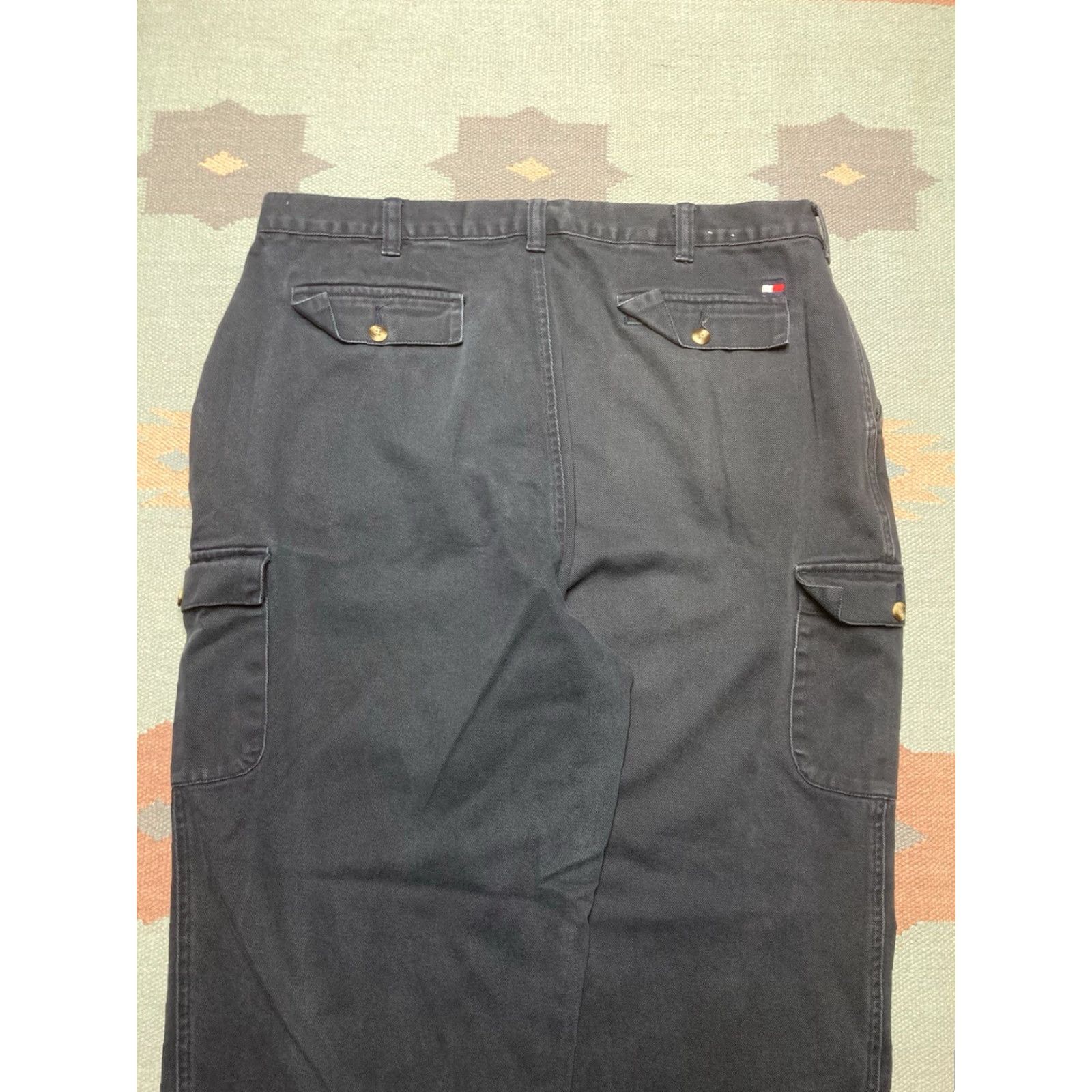 Tommy Hilfiger VINTAGE Tommy Hilfiger Jeans Baggy Dark Blue 38x31 Men/Adult Inseam 31 Baggy 90s Skater Cargo Trousers Size US 38 / EU 54 - 3 Thumbnail