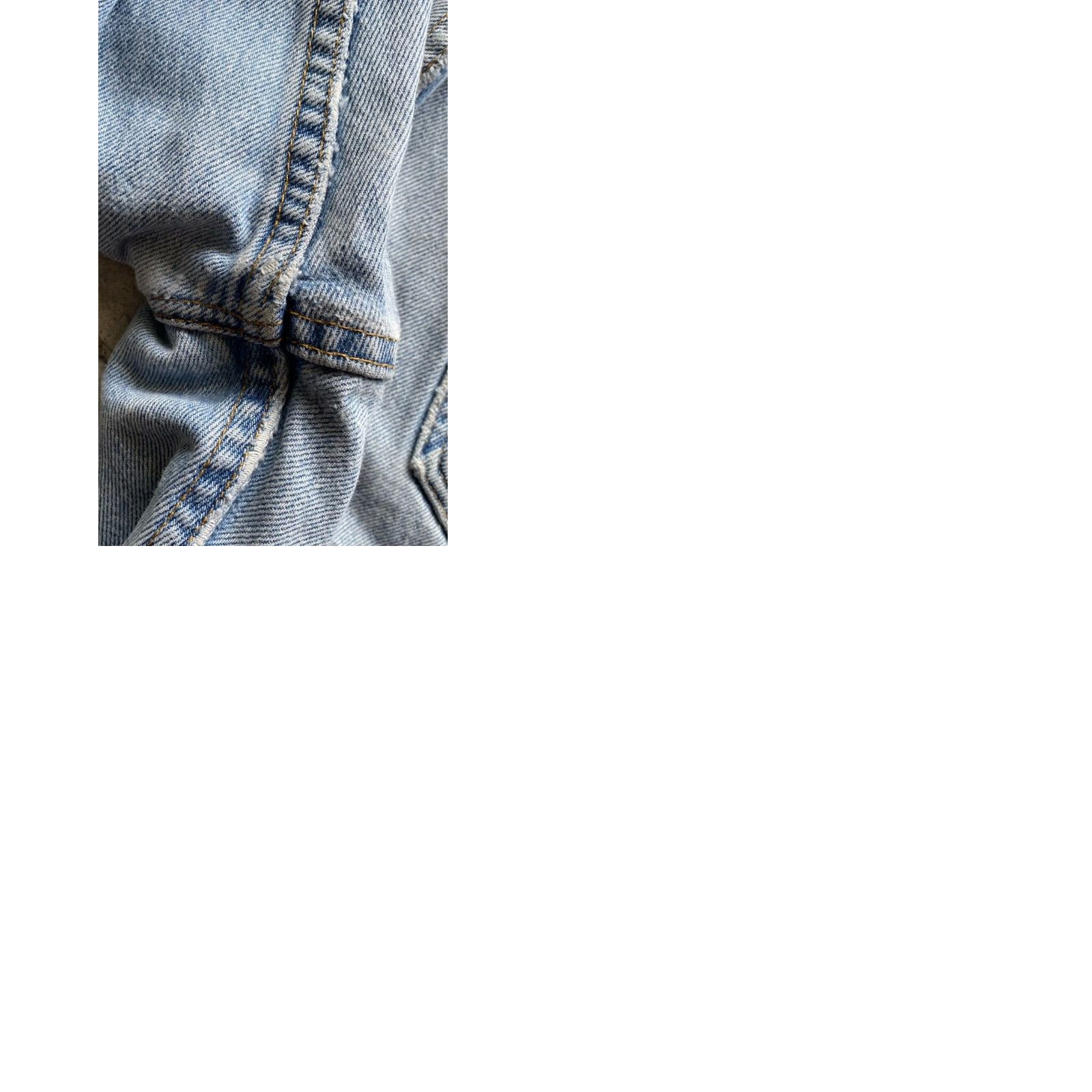 Levi's VINTAGE Levi’s 550 Jeans Men 33x32 Blue USA Inseam 32 Flaws Wear Relaxed Fit Pants Size US 33 - 11 Thumbnail