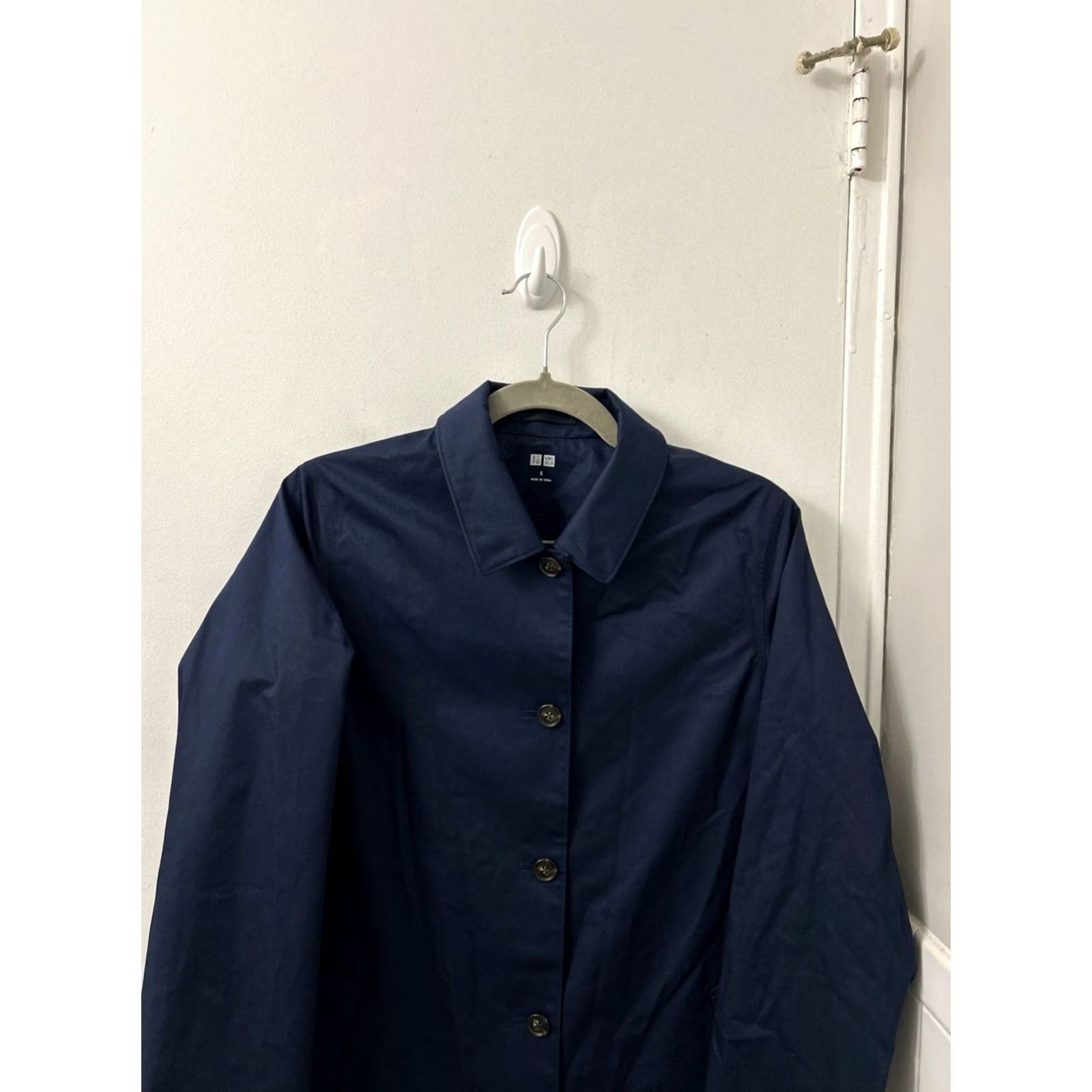 Uniqlo Uniqlo Trench Coat Womens Small Navy Blue Button Front Jacket L/S Polyester Blend Cotton Size S / US 4 / IT 40 - 2 Thumbnail