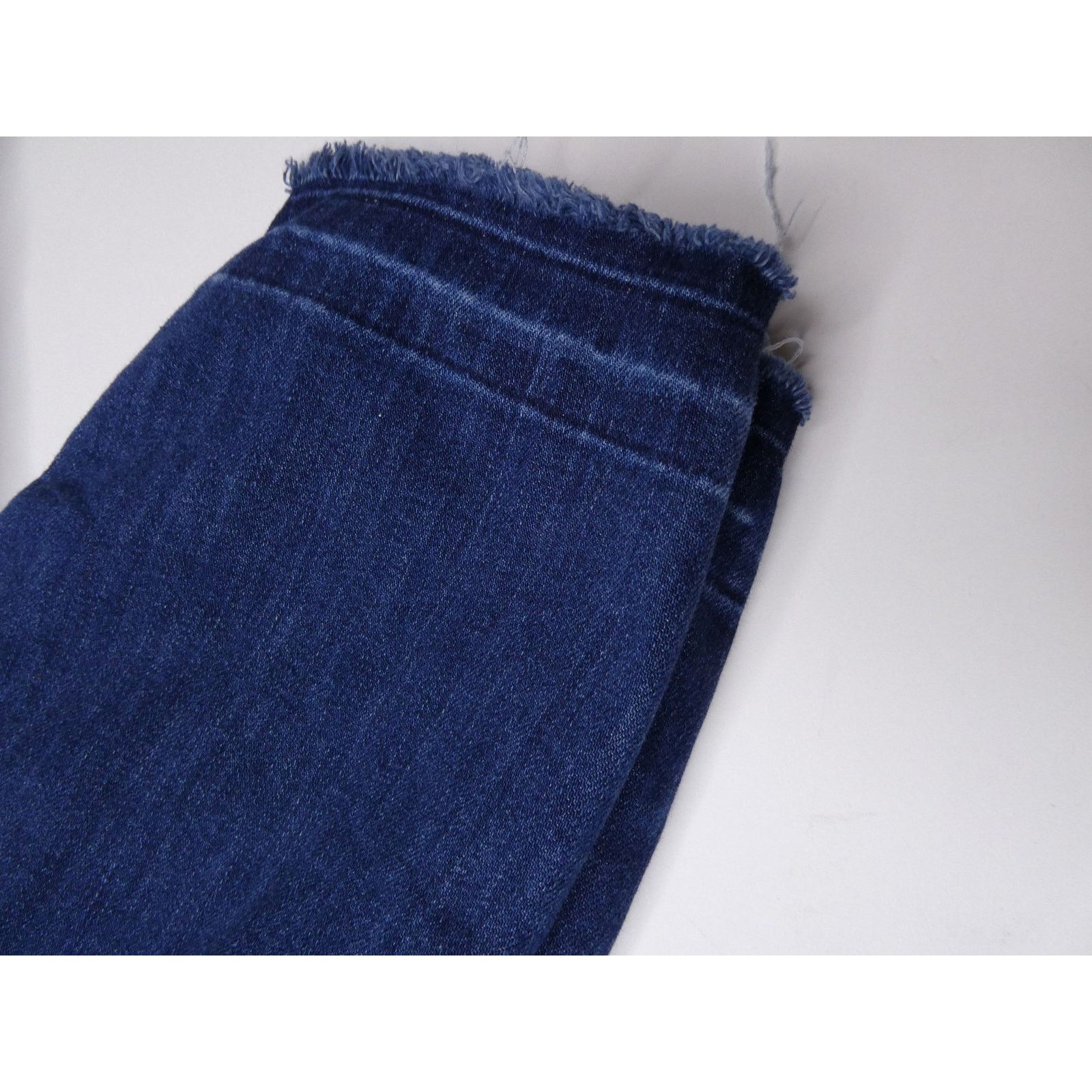 Joe's Joe's Jeans cropped slim fit frayed bottom jeans, 12/31 Size 31" - 3 Thumbnail