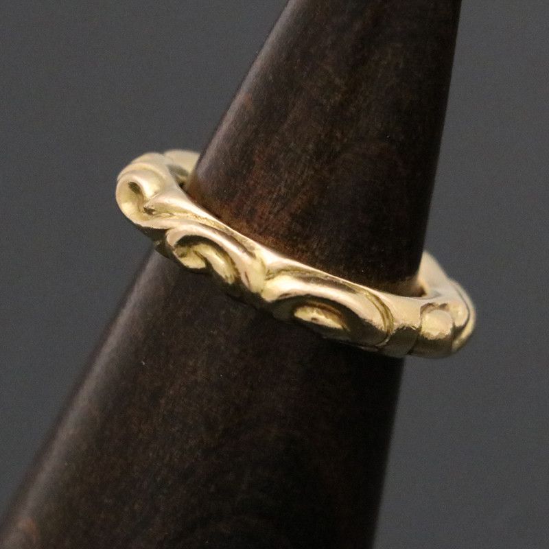 image of Chrome Hearts 22K Scroll Band Ring in Gold, Men's