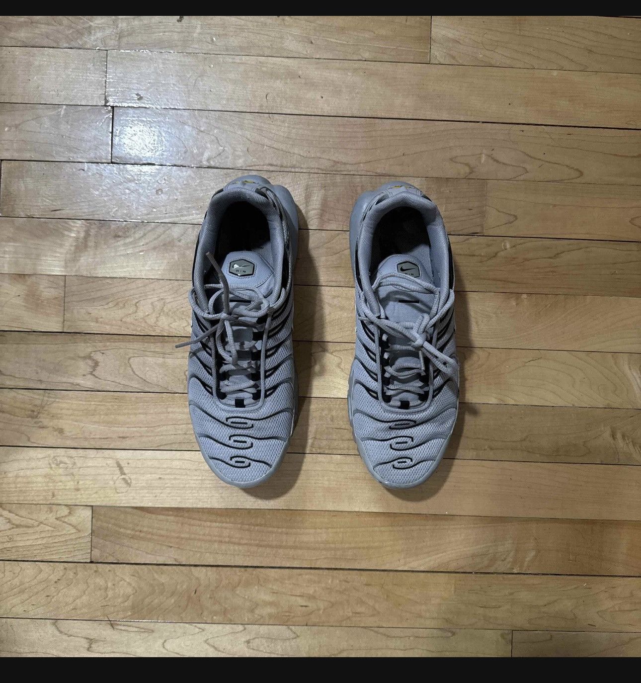 Nike Nike Air Max Plus Wolf Grey Size US 10 / EU 43 - 3 Thumbnail