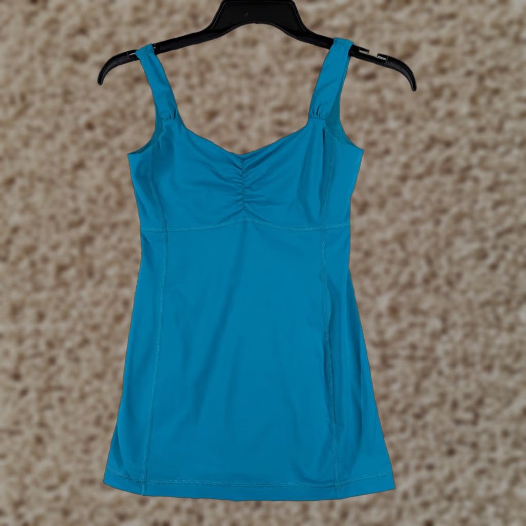 Lululemon Lululemon Shirt Women 2 Blue Aria II Tank Built In Bra Gym Yoga Run Casual Shirt Women Size XS / US 0-2 / IT 36-38 - 1 Thumbnail