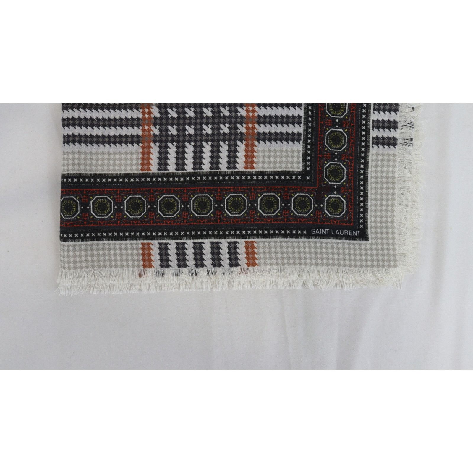 Saint Laurent Paris o1rshd1 Size: OS / Bandanna in Off White/Grey Size ONE SIZE - 2 Thumbnail