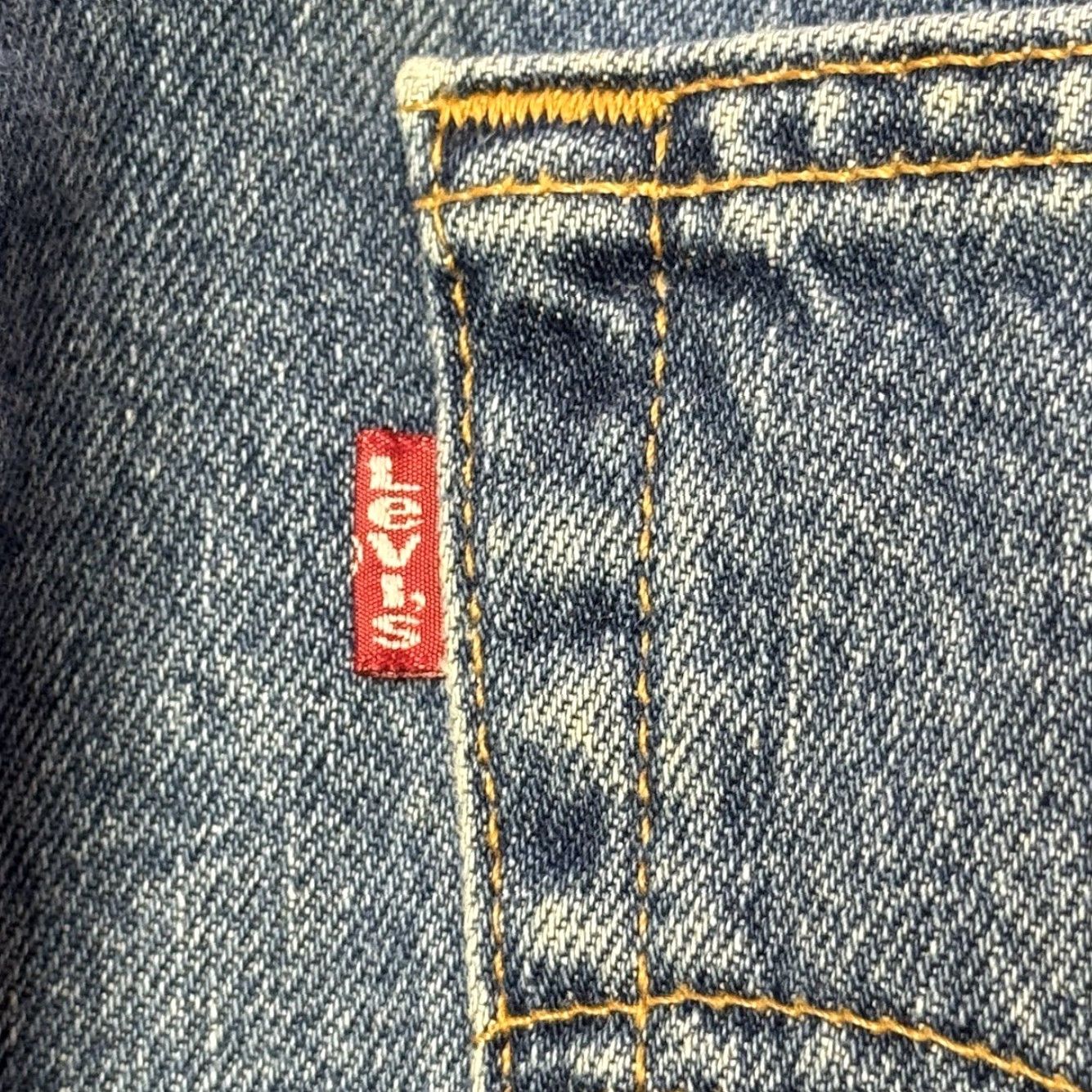 Levi's VINTAGE Levi’s 505 Jeans Mens 36x30 Regular High Rise Straight Blue Medium Wash 90s Logo 5-Pocket Mens Size US 36 / EU 52 - 7 Thumbnail