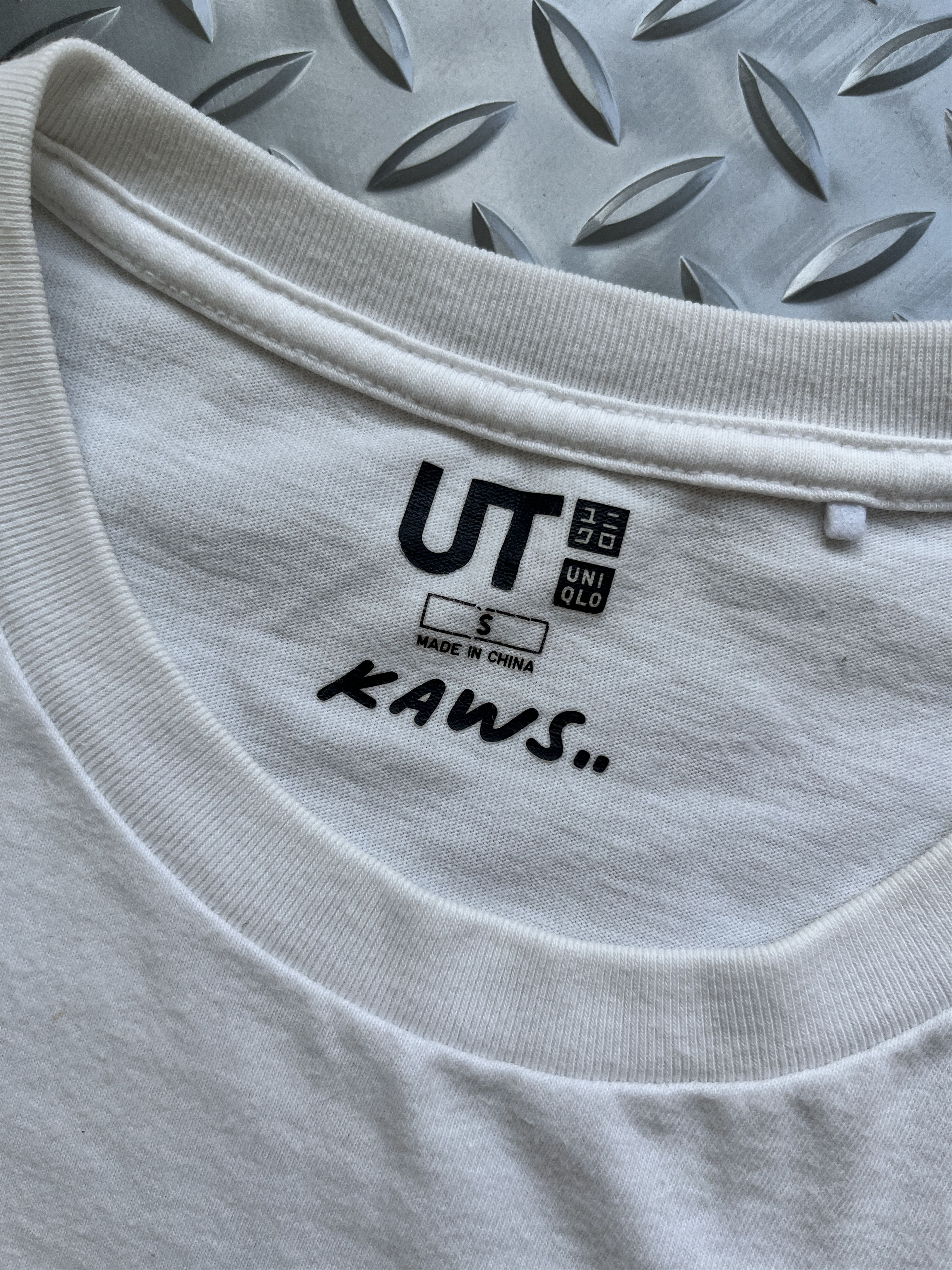 Uniqlo Uniqlo Kaws T-shirt Size US S / EU 44-46 / 1 - 2 Thumbnail