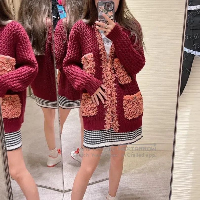 Chanel Chanel 22A red four-pocket knitted cardigan coat Size XS / US 0-2 / IT 36-38 - 1 Thumbnail