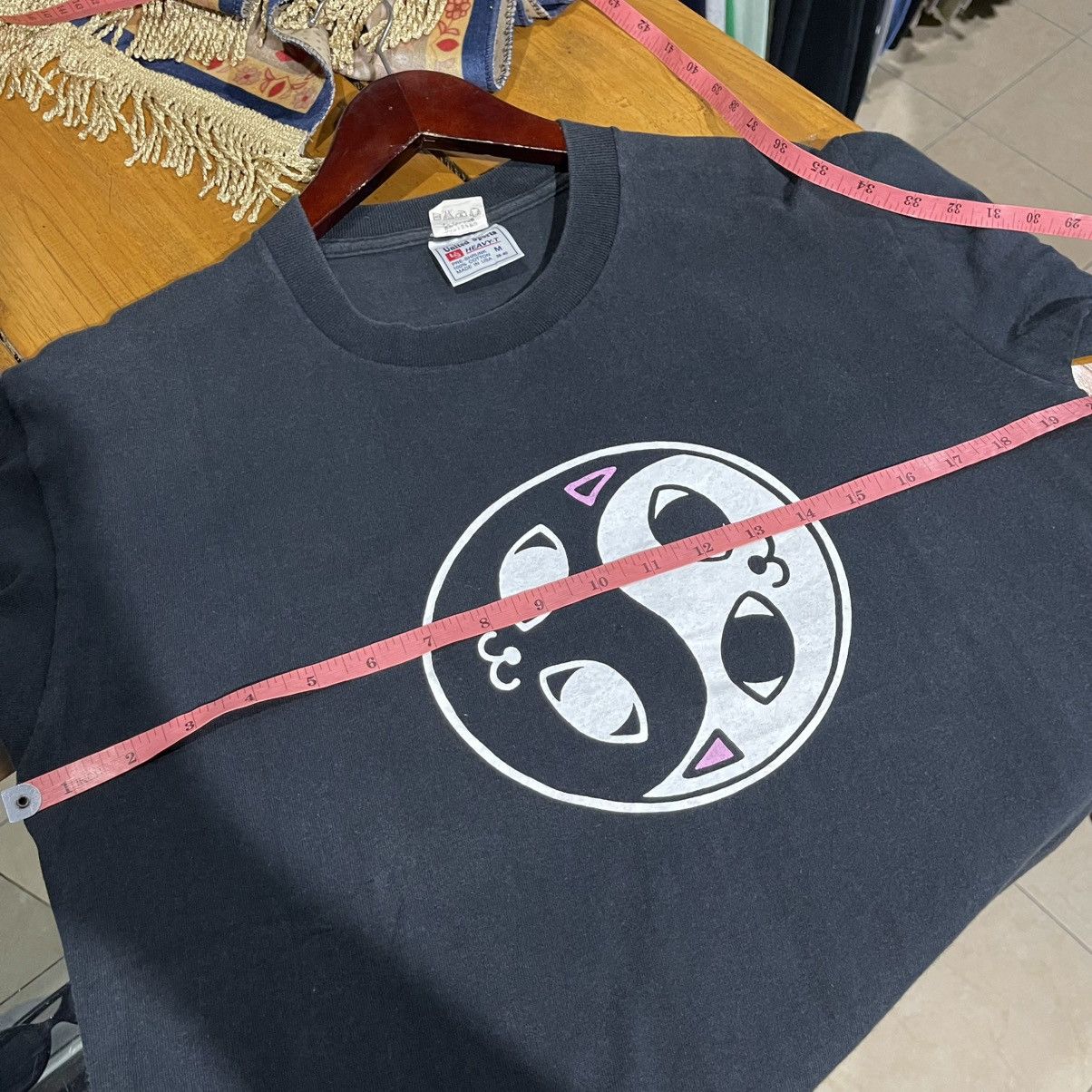 Anime Thrashed faded vintage nekojiru yamato yinyang tee Size US M / EU 48-50 / 2 - 5 Thumbnail