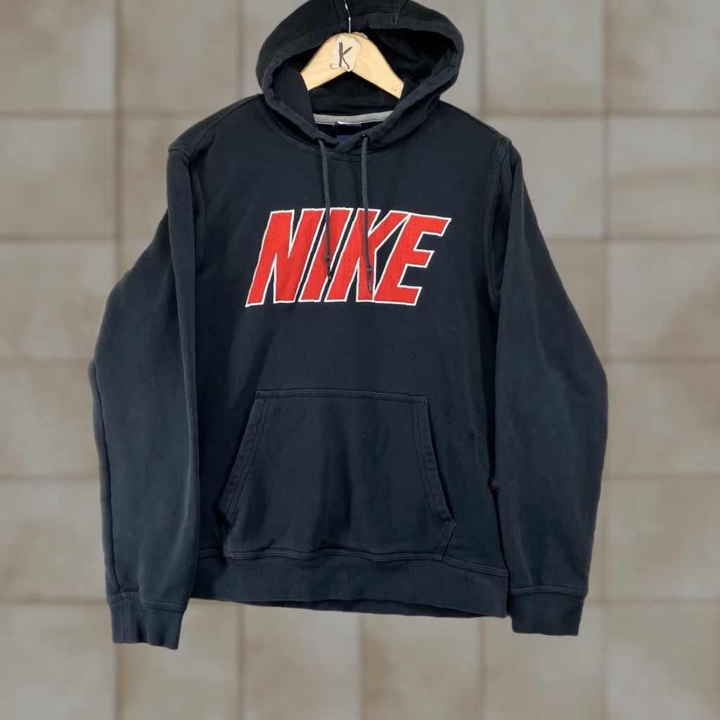 Nike VINTAGE Mens Nike Basketball Hoodie M Medium Black Pullover Fleece Logo Spell Out 90s Retro Sports Michael Mens Size US M / EU 48-50 / 2 - 1 Thumbnail