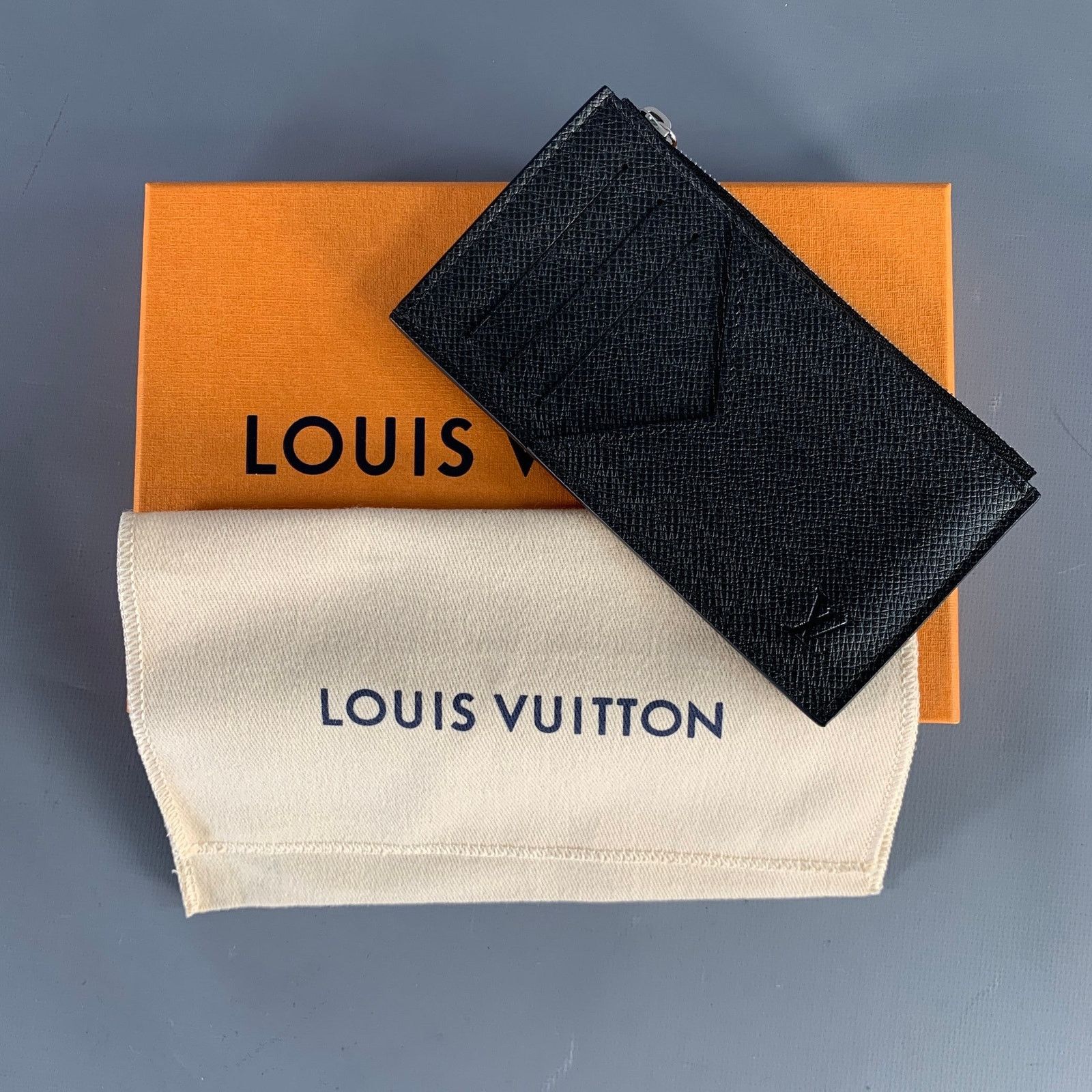 Louis Vuitton LOUIS VUITTON Black Taiga Leather Wallet Size ONE SIZE - 4 Thumbnail