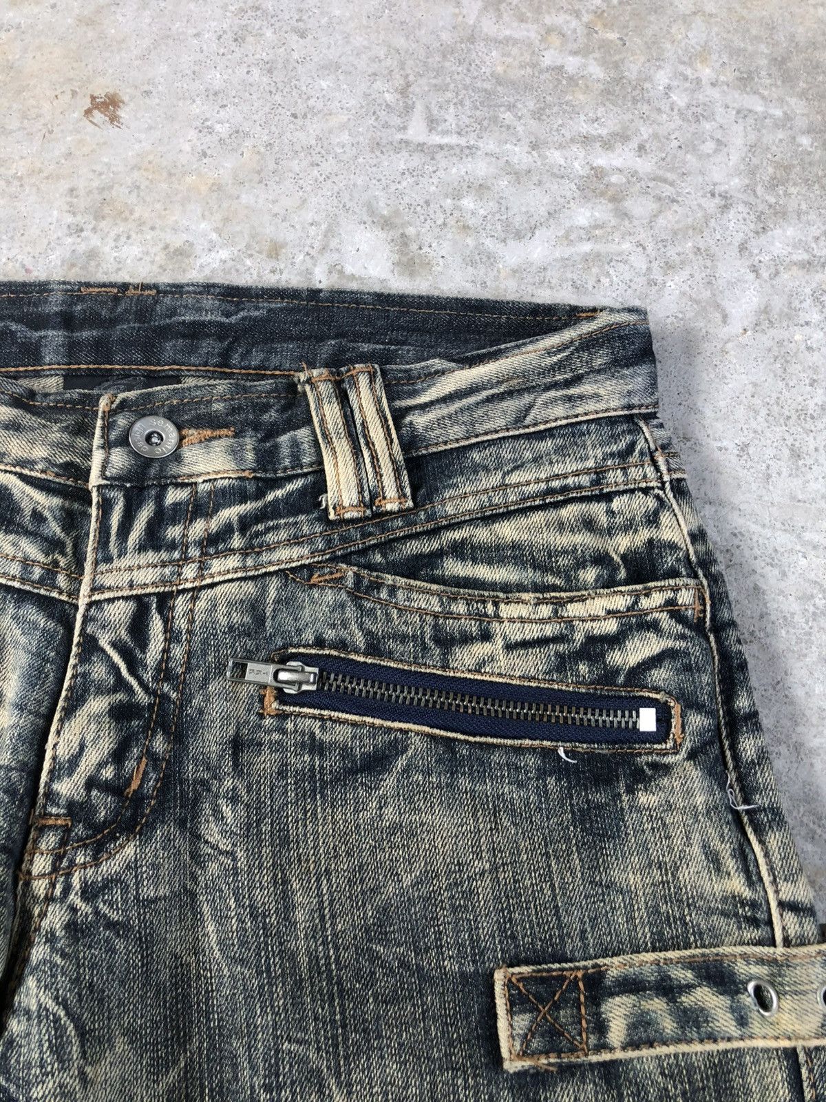 semanticdesign Semantic Design Flared Jeans Multipocket Mudwash Distressed Size US 30 / EU 46 - 15 Thumbnail