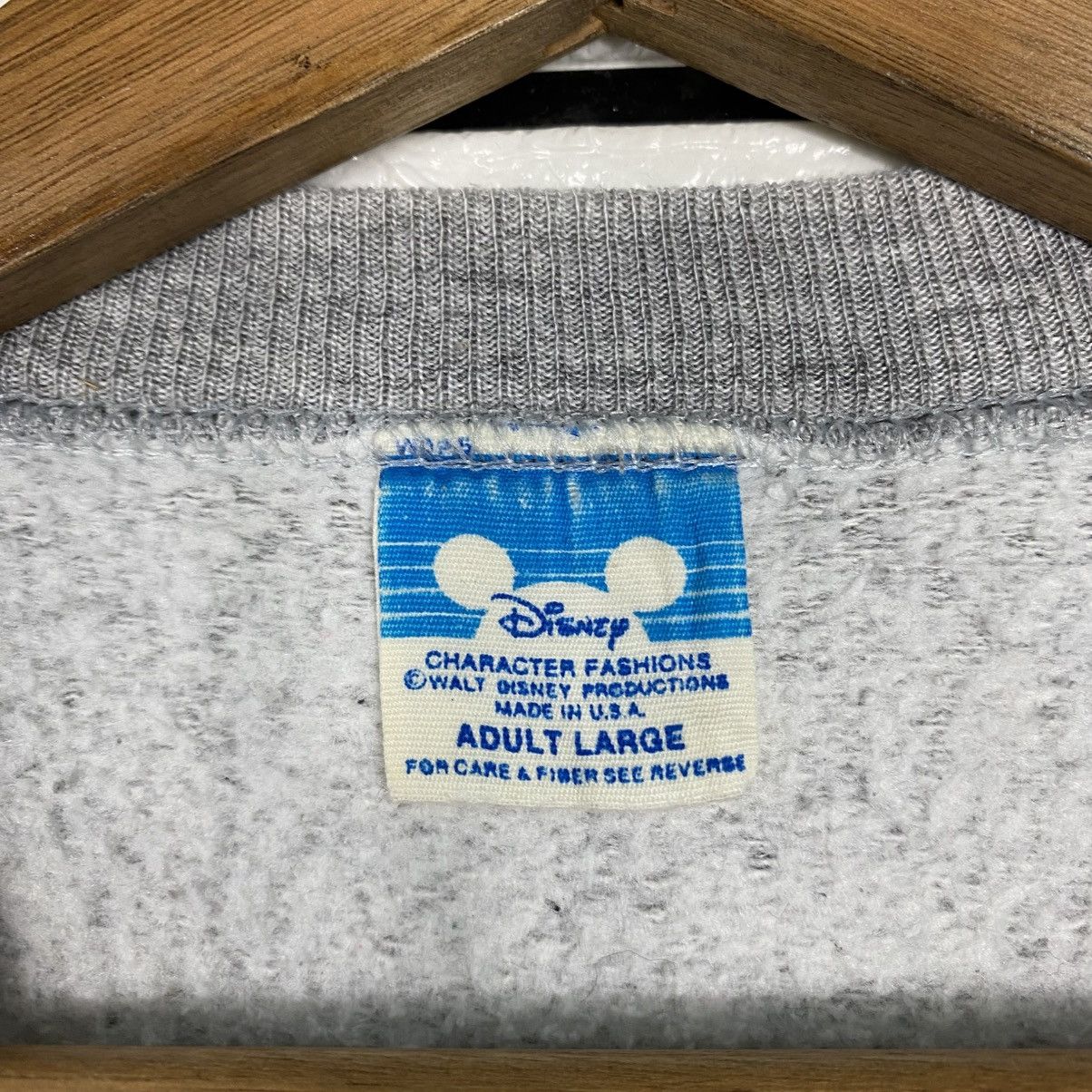 Japanese Brand Vintage Sweatshirt Mickey Mouse Big Logo Size US L / EU 52-54 / 3 - 13 Thumbnail