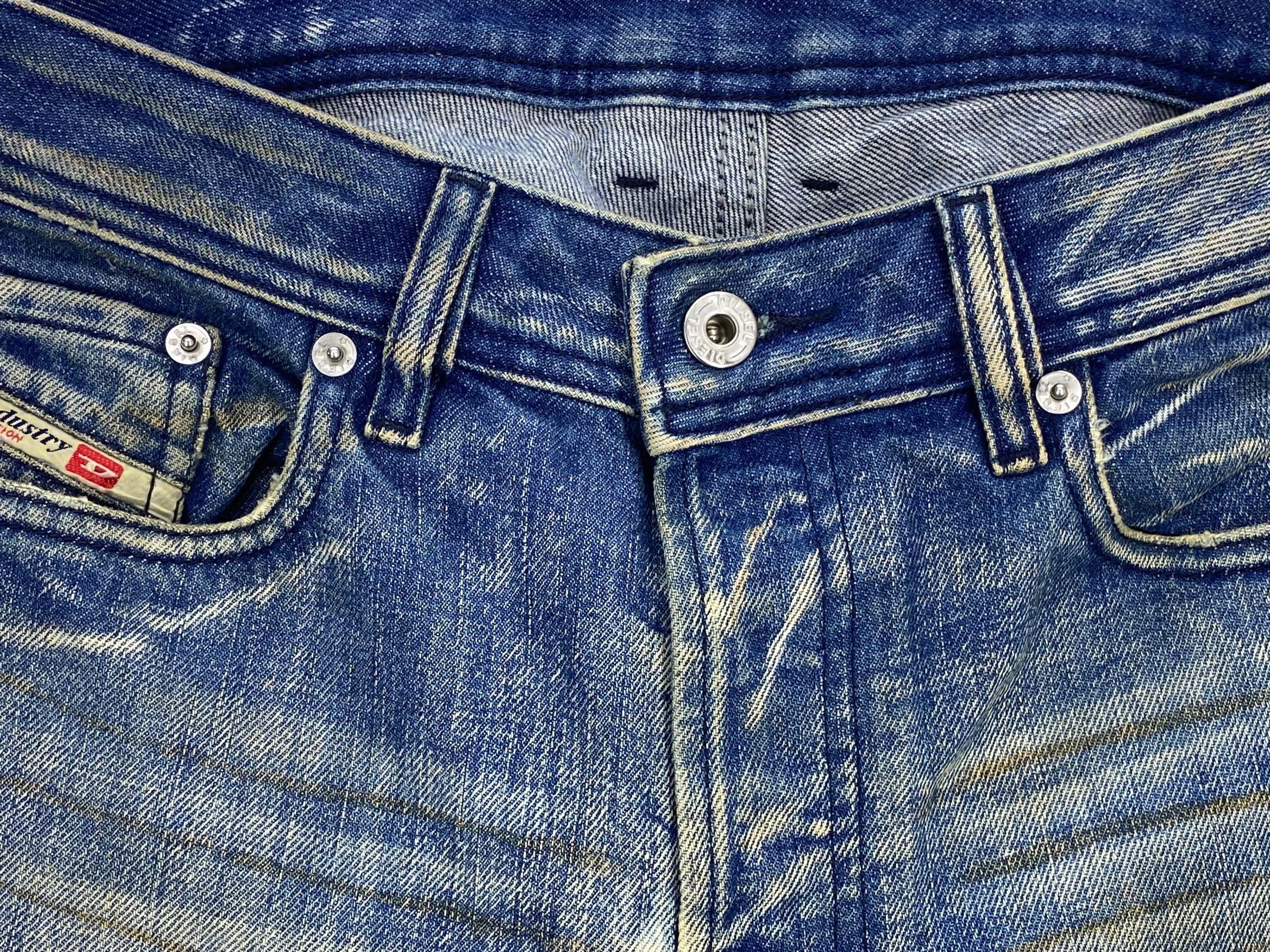 Diesel Diesel Distressed Jeans Faded Bootcut Jeans Size US 29 - 12 Thumbnail