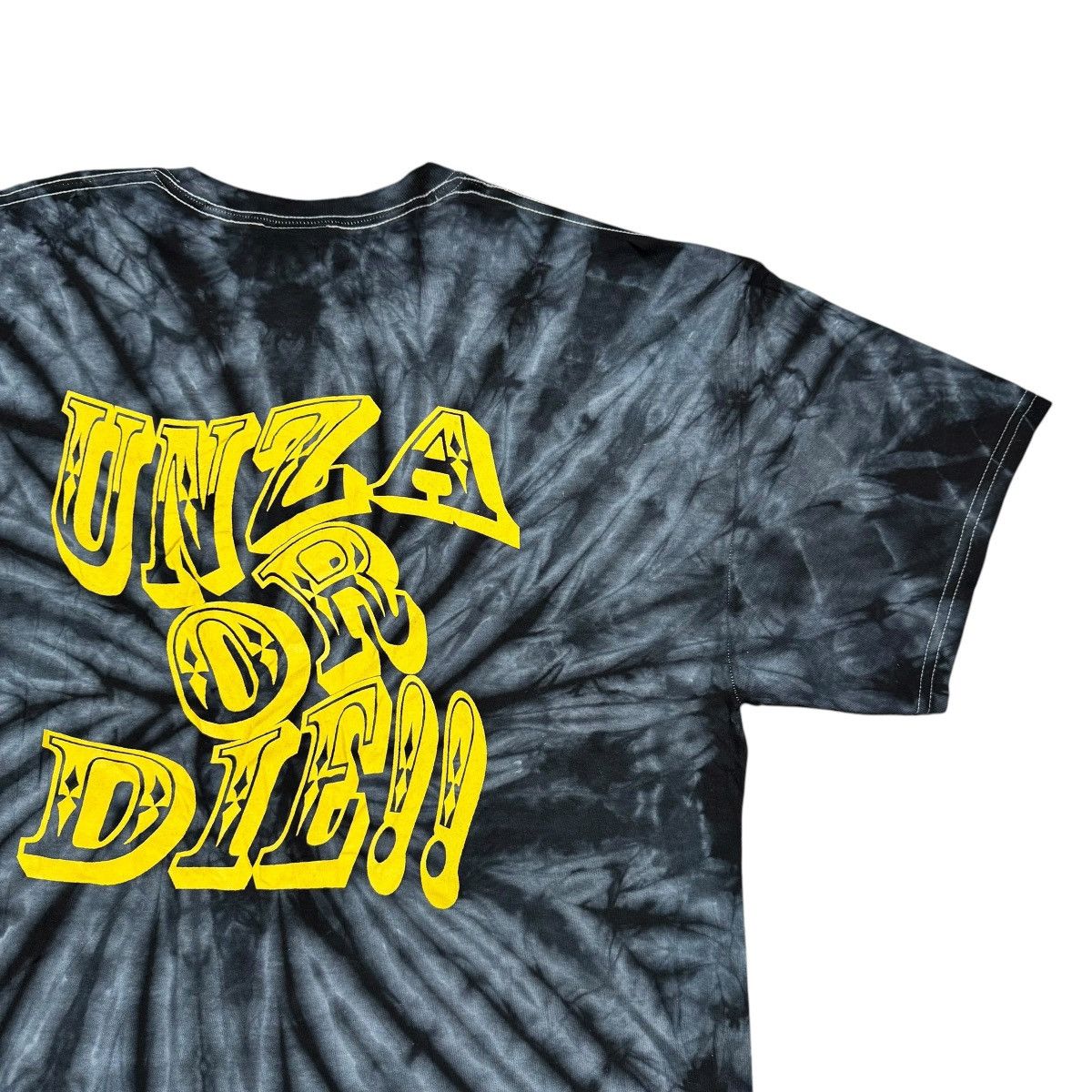 Band Tees Vintage Backdrop Cinderella Shirt. 'Unza Or Die' Size US XL / EU 56 / 4 - 8 Thumbnail