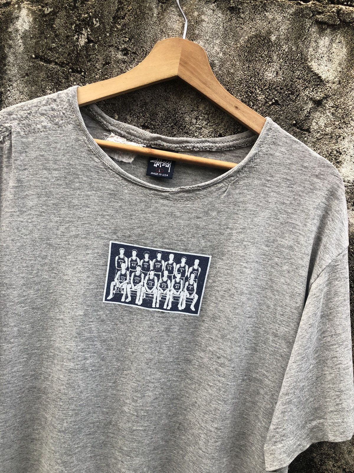 Stussy Vintage 90s Stussy Basketball Tshirt Distressed Size US L / EU 52-54 / 3 - 1 Thumbnail
