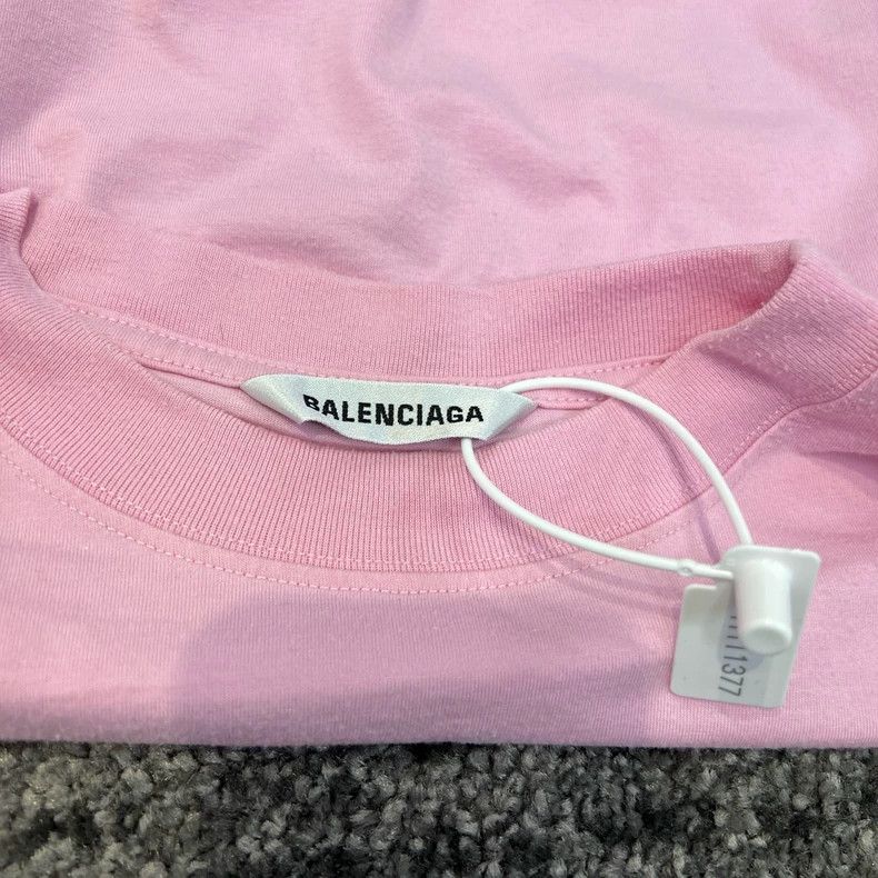 Balenciaga Balenciaga Multinational language short-sleeve, pink Size US S / EU 44-46 / 1 - 3 Thumbnail
