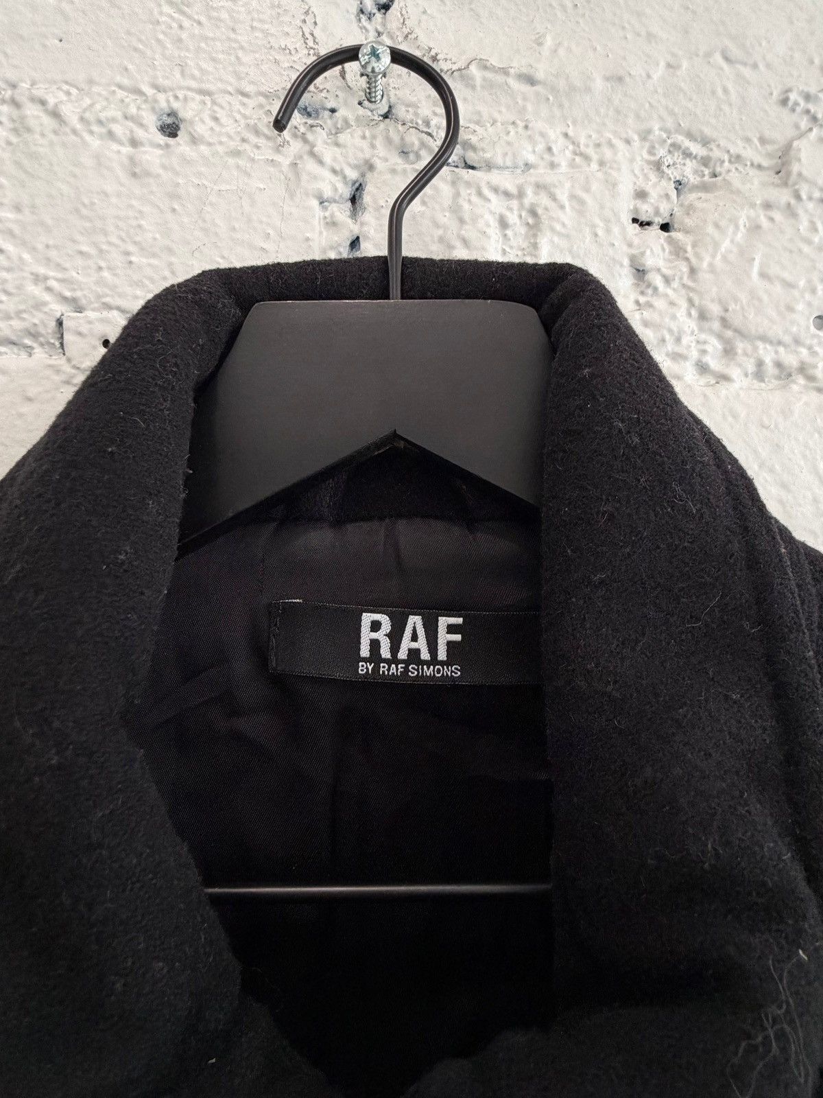 Raf Simons A/W 2004 RAF SIMONS ‘WAVES’ SCULPTURAL MULTI POCKET JACKET Size US M / EU 48-50 / 2 - 3 Thumbnail