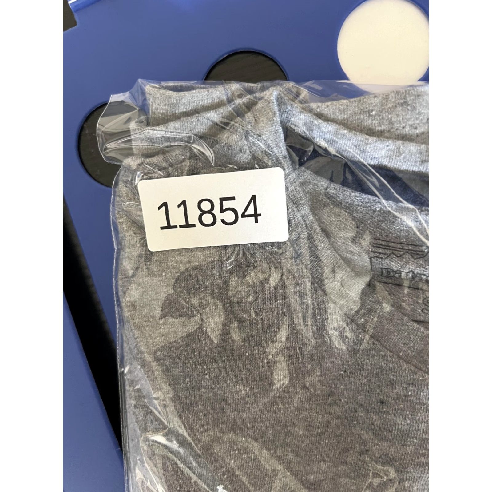 Patagonia Patagonia Logo T-Shirt Womens Small Gray Responsibili-Tee Mountain Back Graphic Size S / US 4 / IT 40 - 8 Thumbnail