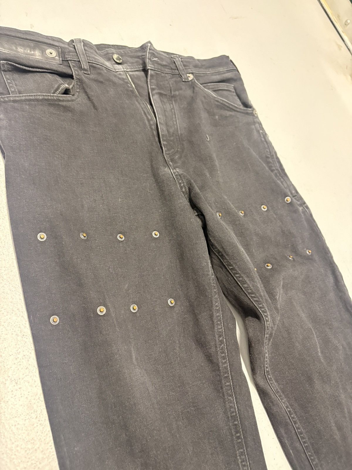 Neil Barrett Neil Barrett Fireman Loose Cargo Jeans - Black Denim Size 33 Size US 33 - 2 Thumbnail
