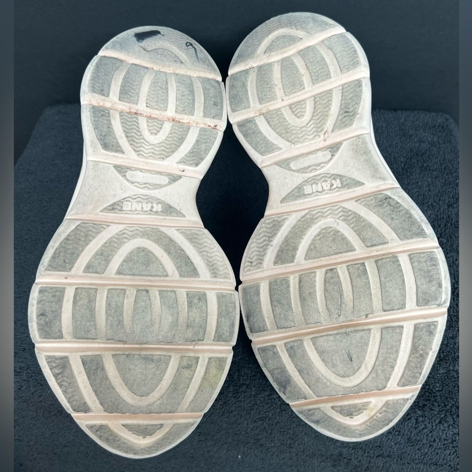 Kane & Unke KANE Revive - Stone / Cream Active Recovery Shoes Size US 8 / IT 38 - 9 Thumbnail