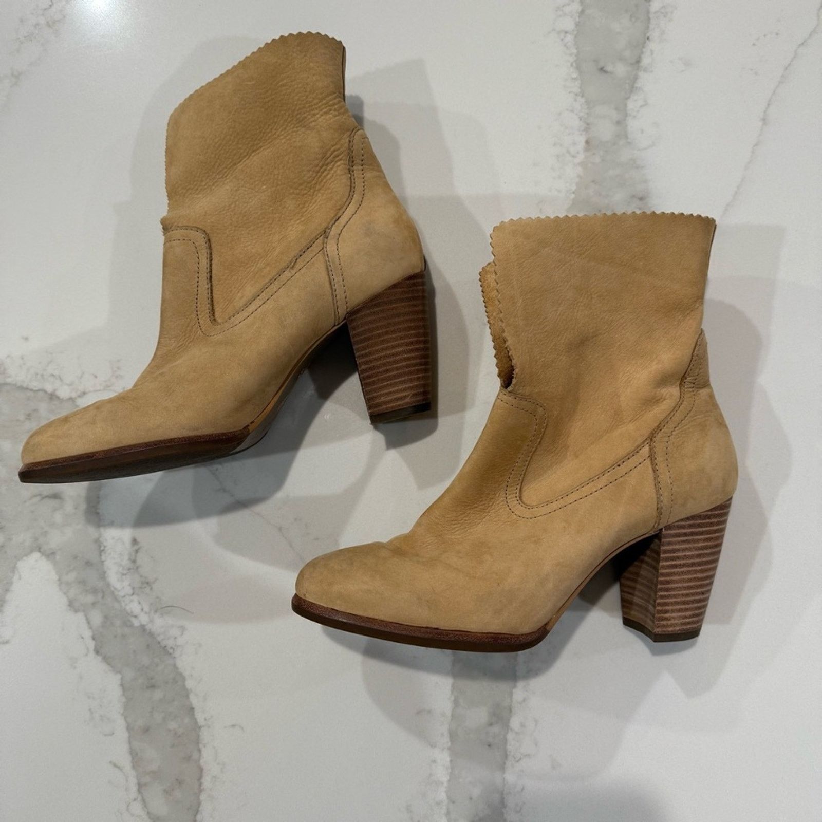 Ugg UGG Thames Suede Leather Fold Down Heel Ankle Booties Women7 Size US 7 / IT 37 - 10 Thumbnail