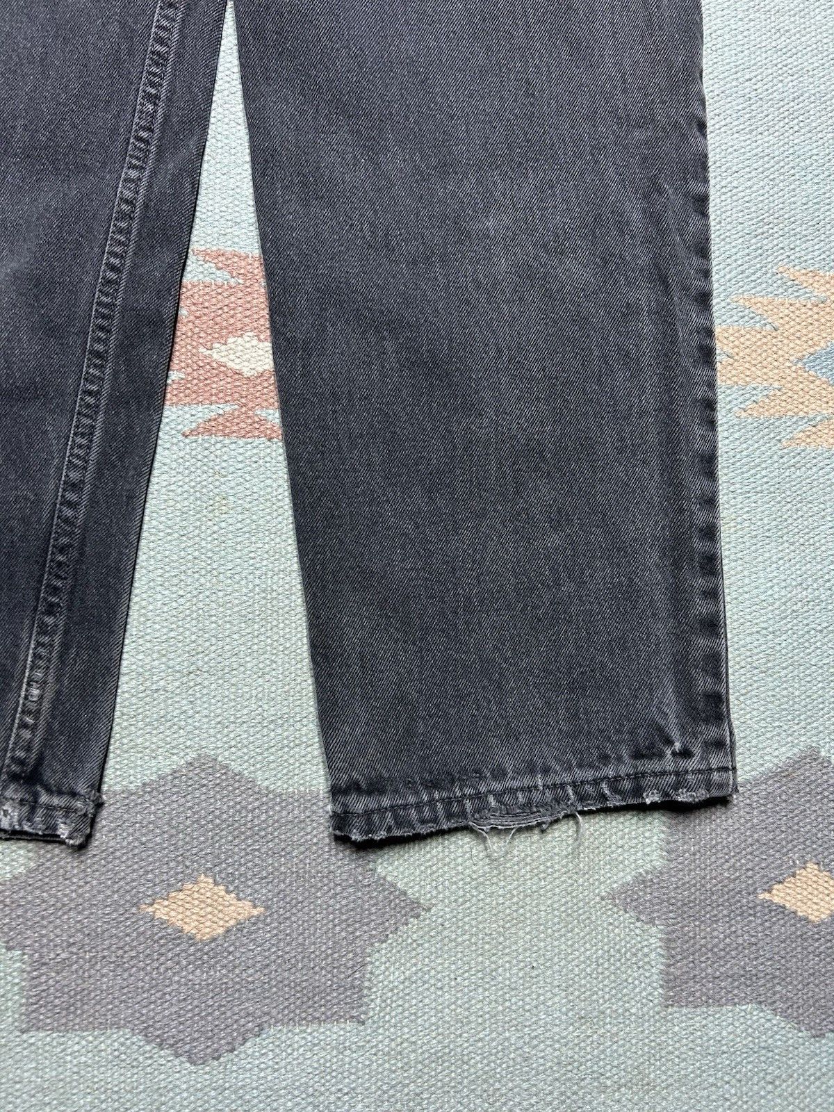 Vintage Vintage 90s Levi’s 550 jeans relaxed faded distressed 30x31 Size US 30 / EU 46 - 10 Thumbnail