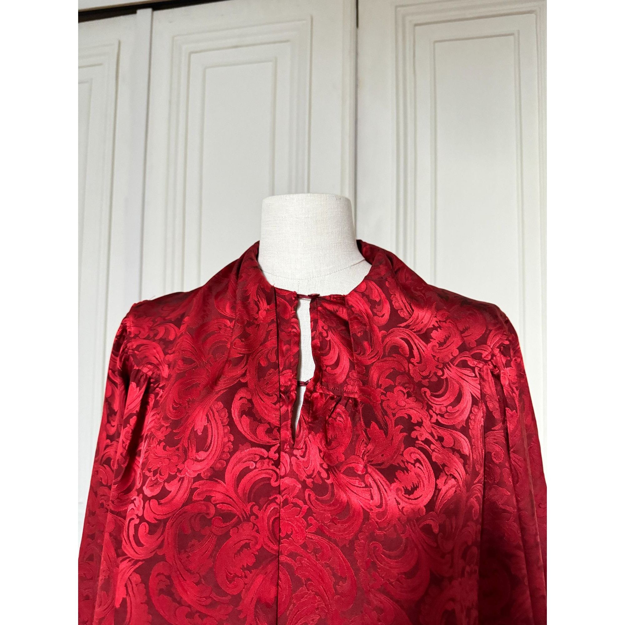 Yves Saint Laurent Red Silk Shirt with Built-In Scarf Size M / US 6-8 / IT 42-44 - 3 Thumbnail
