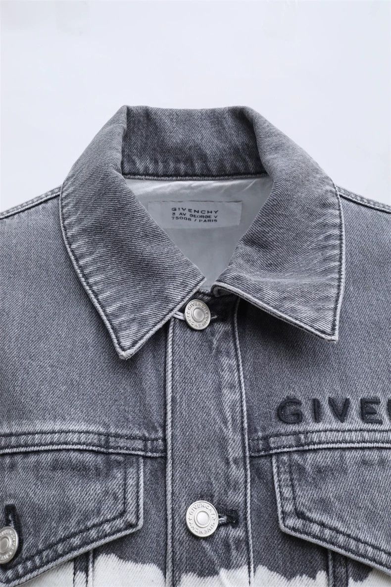 Givenchy Givenchy Brand New Unused Authentic White and Grey Patchwo Size US M / EU 48-50 / 2 - 4 Thumbnail