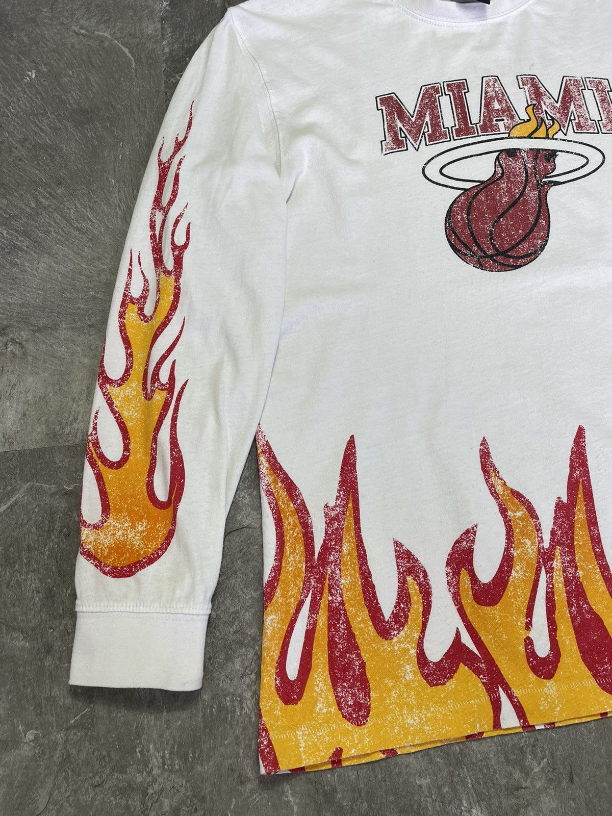 NBA Miami Heat Flames Long Sleeve Basketball Streetwear Fire Size US S / EU 44-46 / 1 - 6 Thumbnail