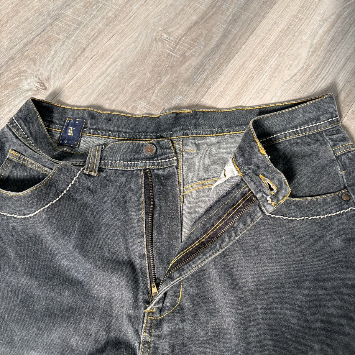 Karl Kani Kani Gold Jorts Size US 36 / EU 52 - 1 Thumbnail