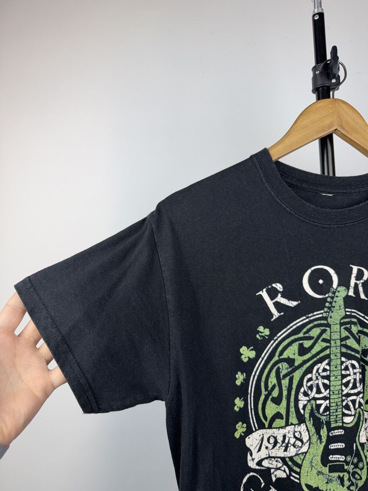 Band Tees Y2K 00s Rory Gallagher Logo Celtic Guitar Tribute Tee Size US M / EU 48-50 / 2 - 5 Thumbnail