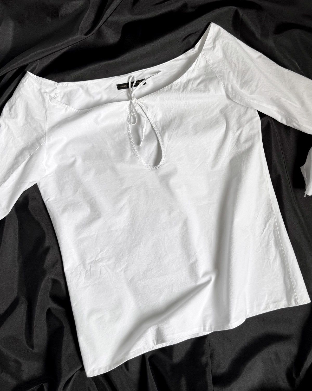 Alexander McQueen Vintage Alexander McQueen 2002 Ruffle Flared Sleeves Top Size S / US 4 / IT 40 - 8 Thumbnail