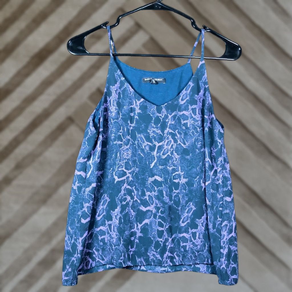 Banana Republic VINTAGE Banana Republic Womens Blouse Purple Blue Snake Print Lined Petite Sleeveless SP Tank V-Neck Spaghetti Women PS (Petites) Size S / US 4 / IT 40 - 1 Thumbnail